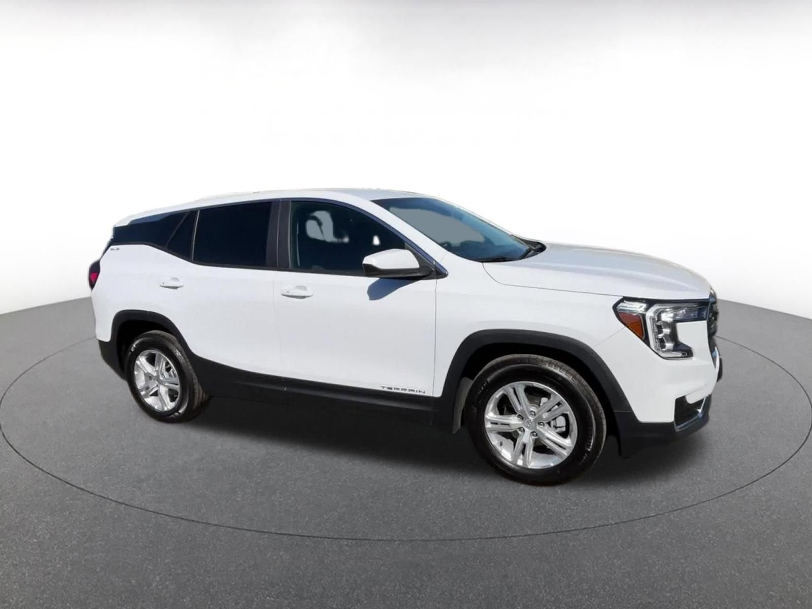 Thumbnail: 2024 GMC Terrain - 2