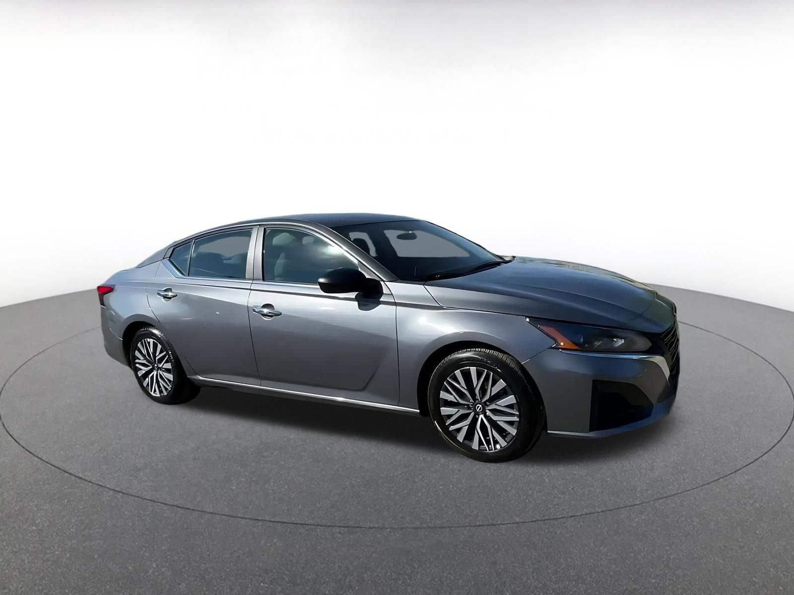 Thumbnail: 2025 Nissan Altima - 2