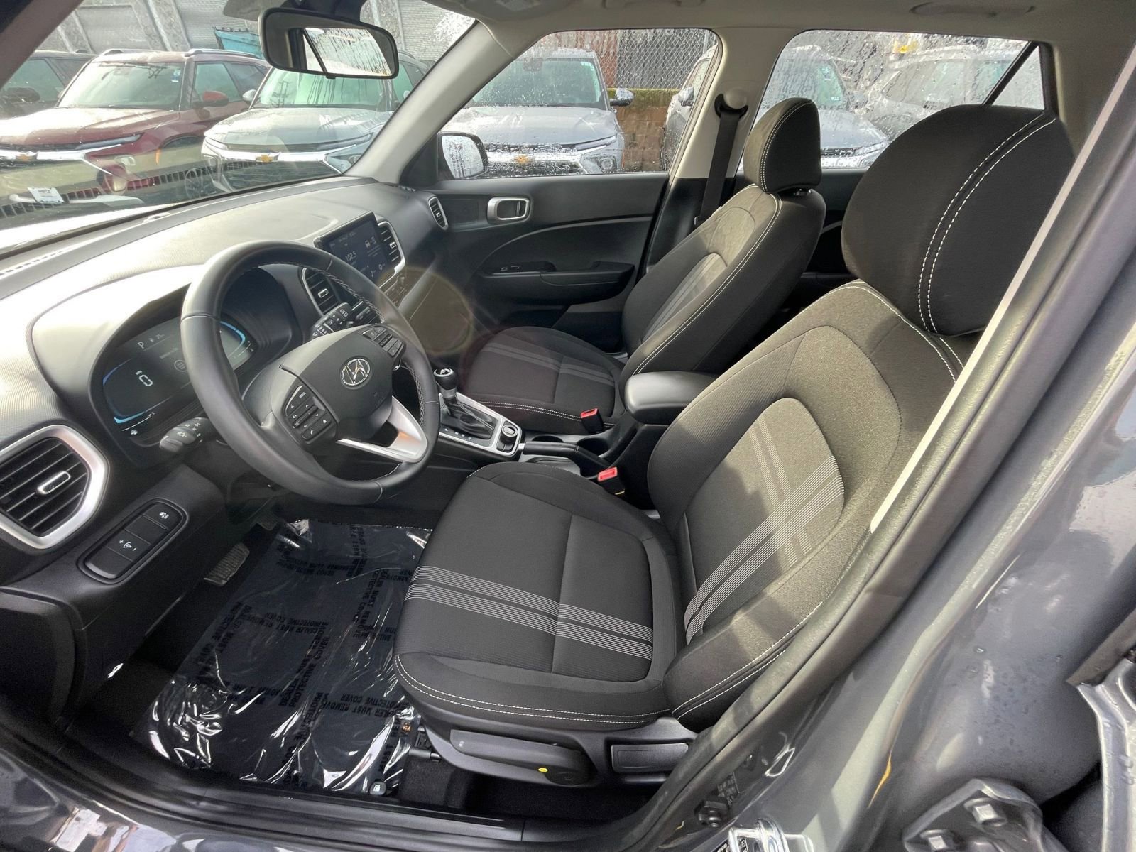 Thumbnail: 2025 Hyundai Venue - 25