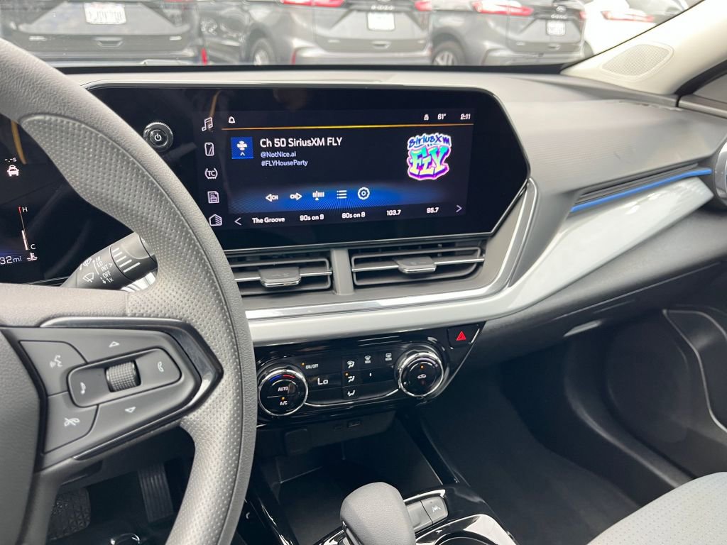 Thumbnail: 2025 Chevrolet Trax - 24