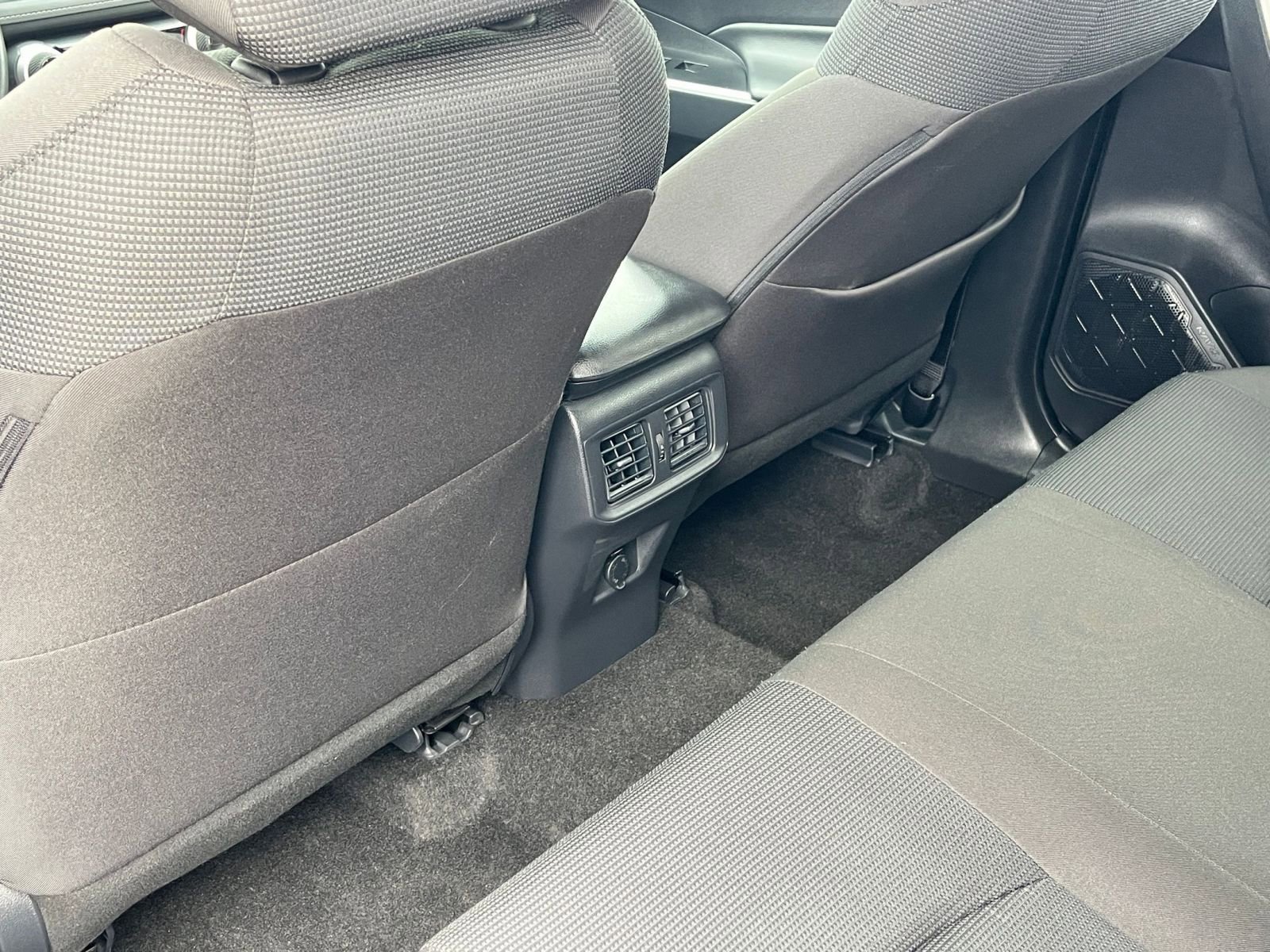 Thumbnail: 2025 Toyota RAV4 - 23