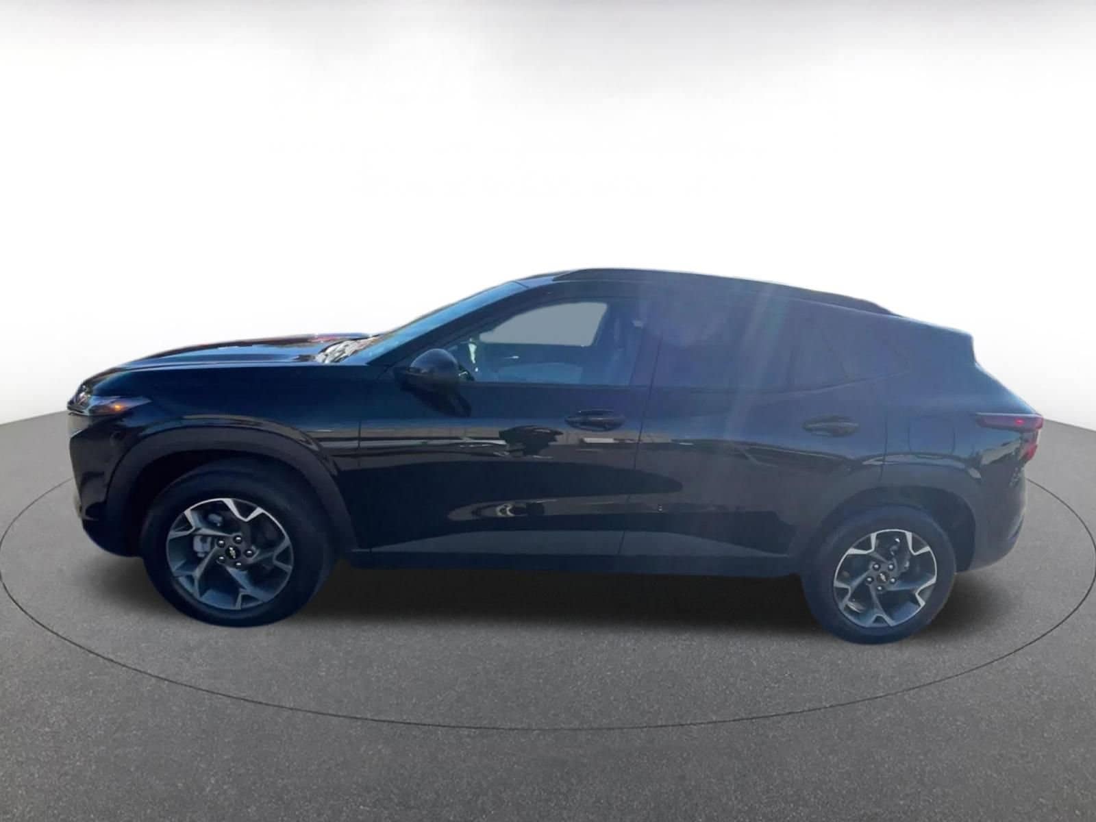 Thumbnail: 2025 Chevrolet Trax - 9