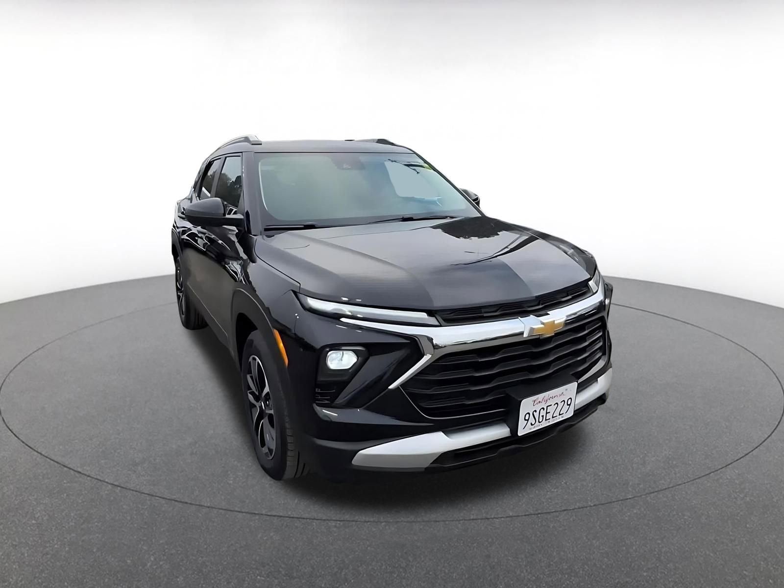 Thumbnail: 2025 Chevrolet TrailBlazer - 3