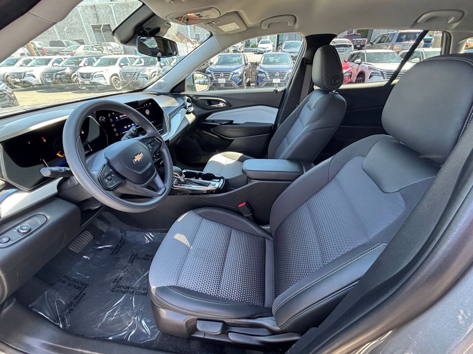 Thumbnail: 2025 Chevrolet Trax - 23
