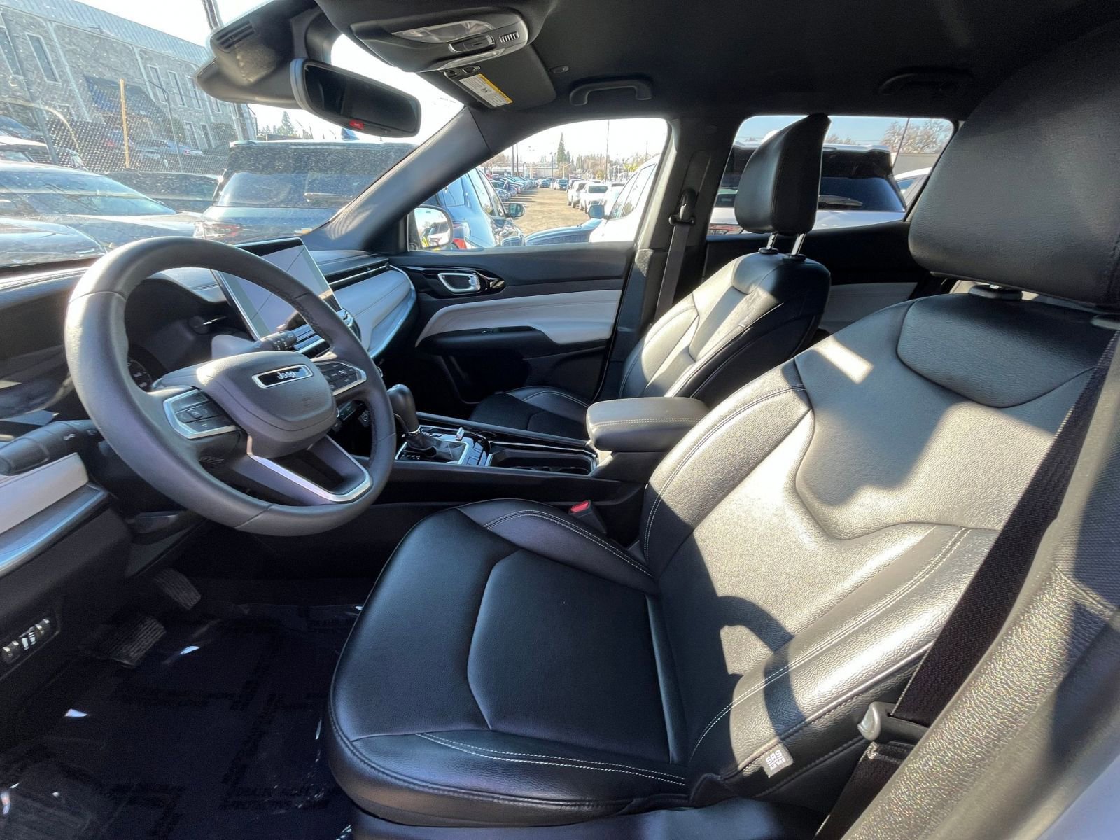 Thumbnail: 2025 Jeep Compass - 27