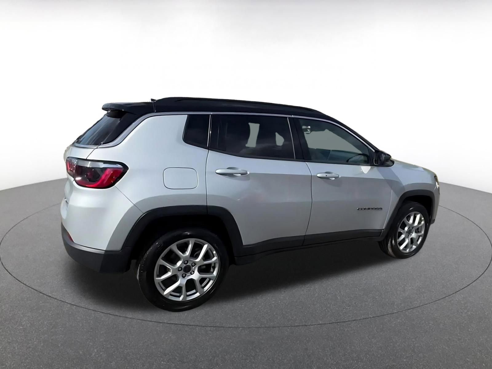 Thumbnail: 2025 Jeep Compass - 15