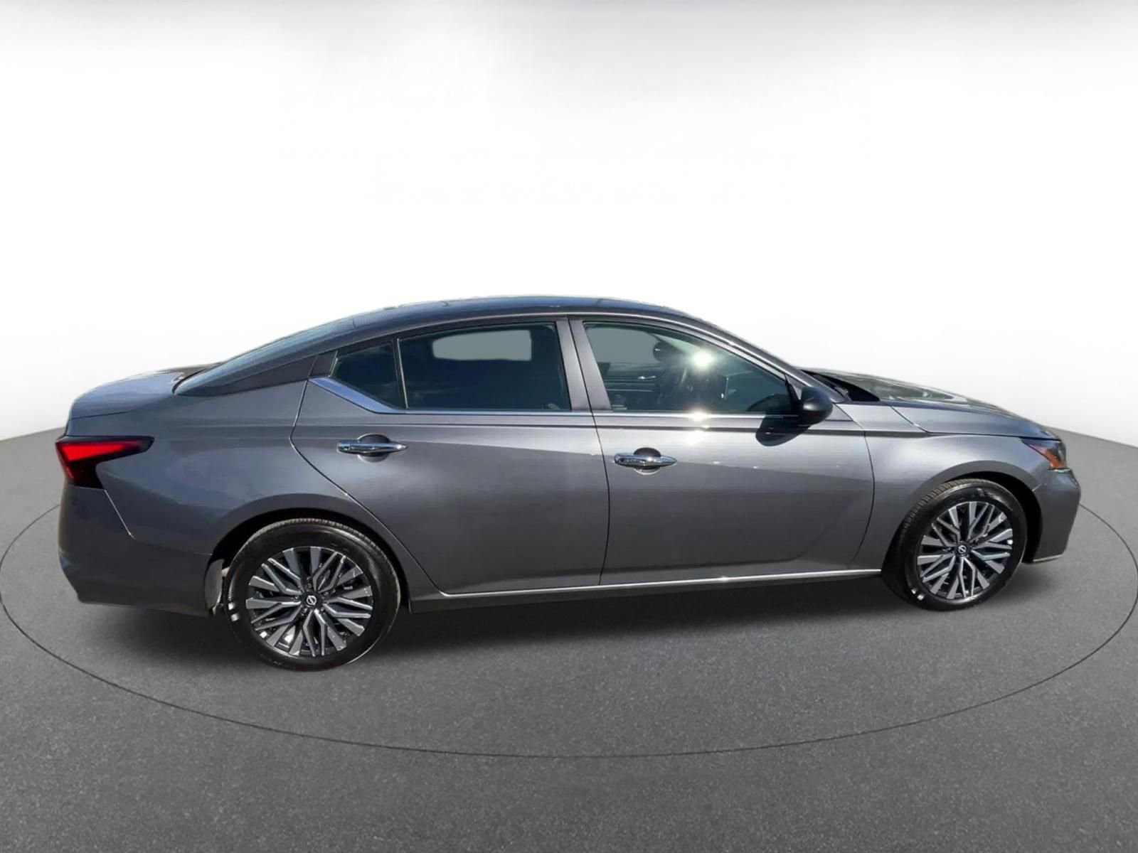 Thumbnail: 2025 Nissan Altima - 16