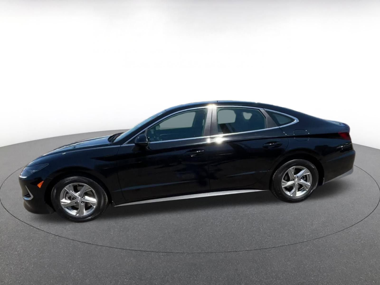 Thumbnail: 2023 Hyundai Sonata - 8