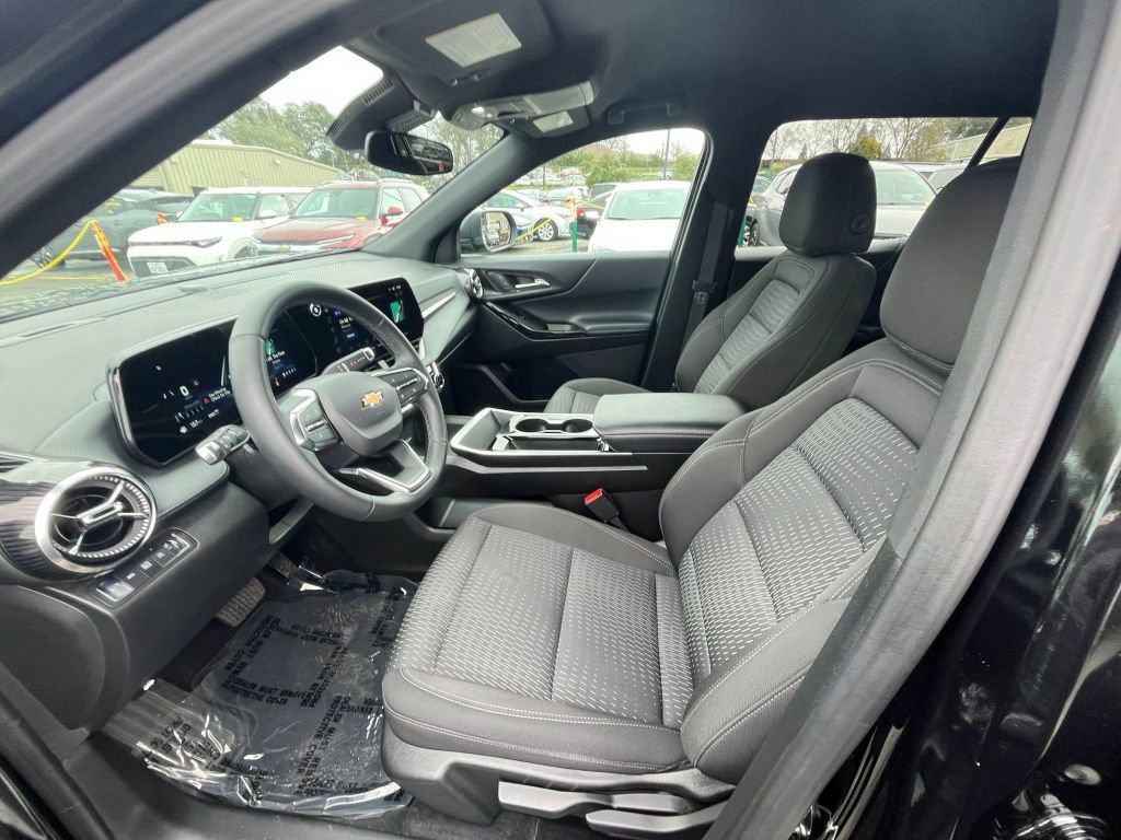 Thumbnail: 2025 Chevrolet Equinox - 21