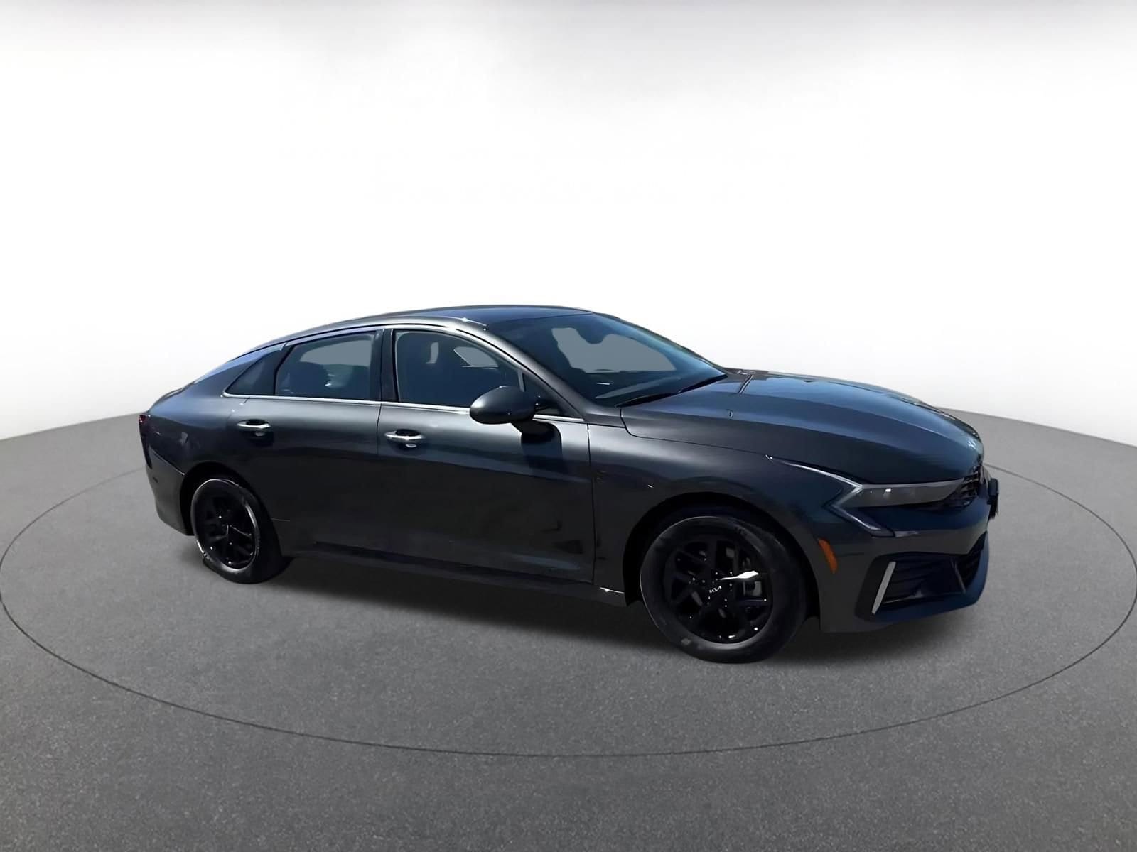 Thumbnail: 2025 Kia K5 - 2