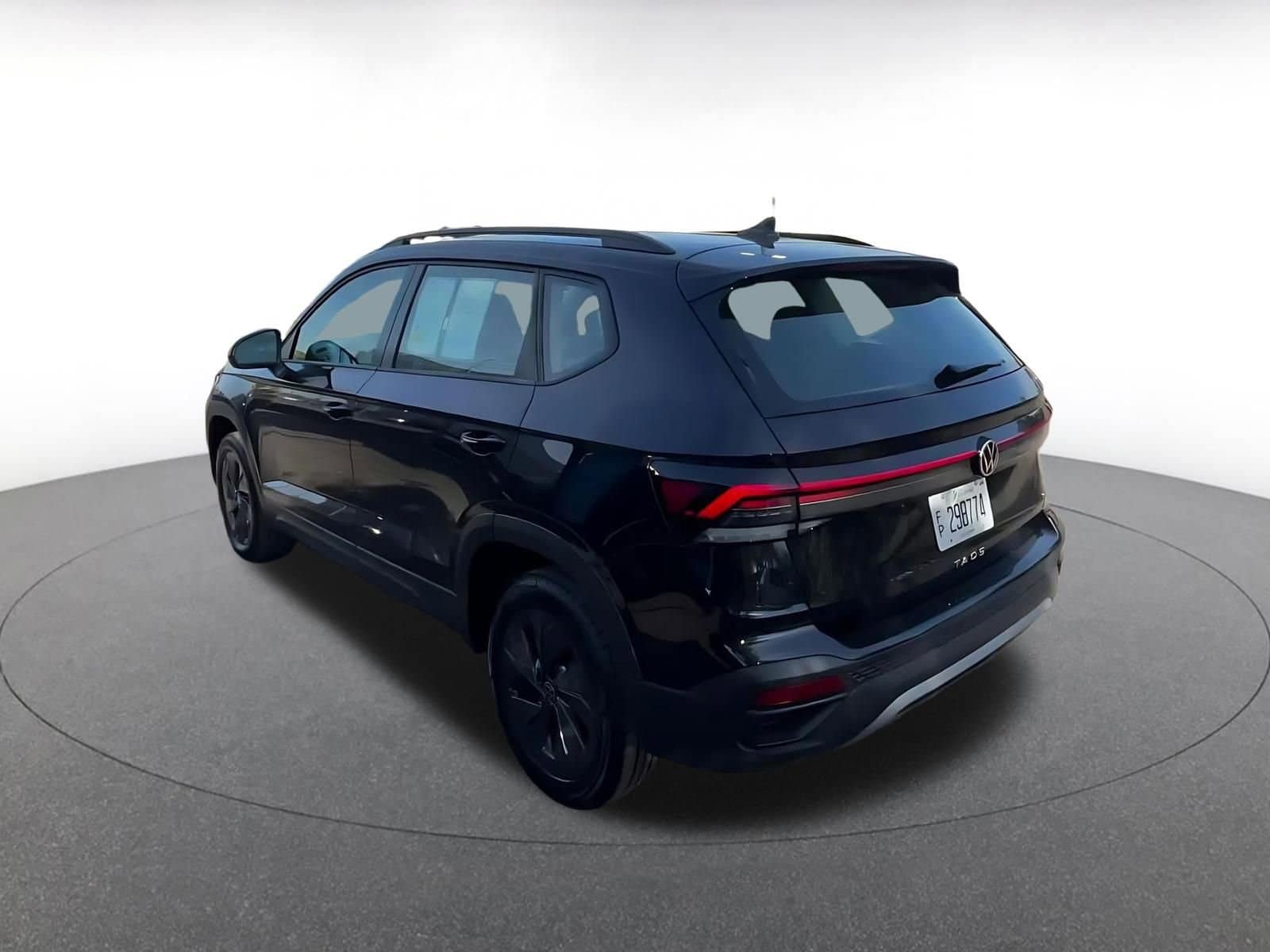 Thumbnail: 2025 Volkswagen Taos - 10