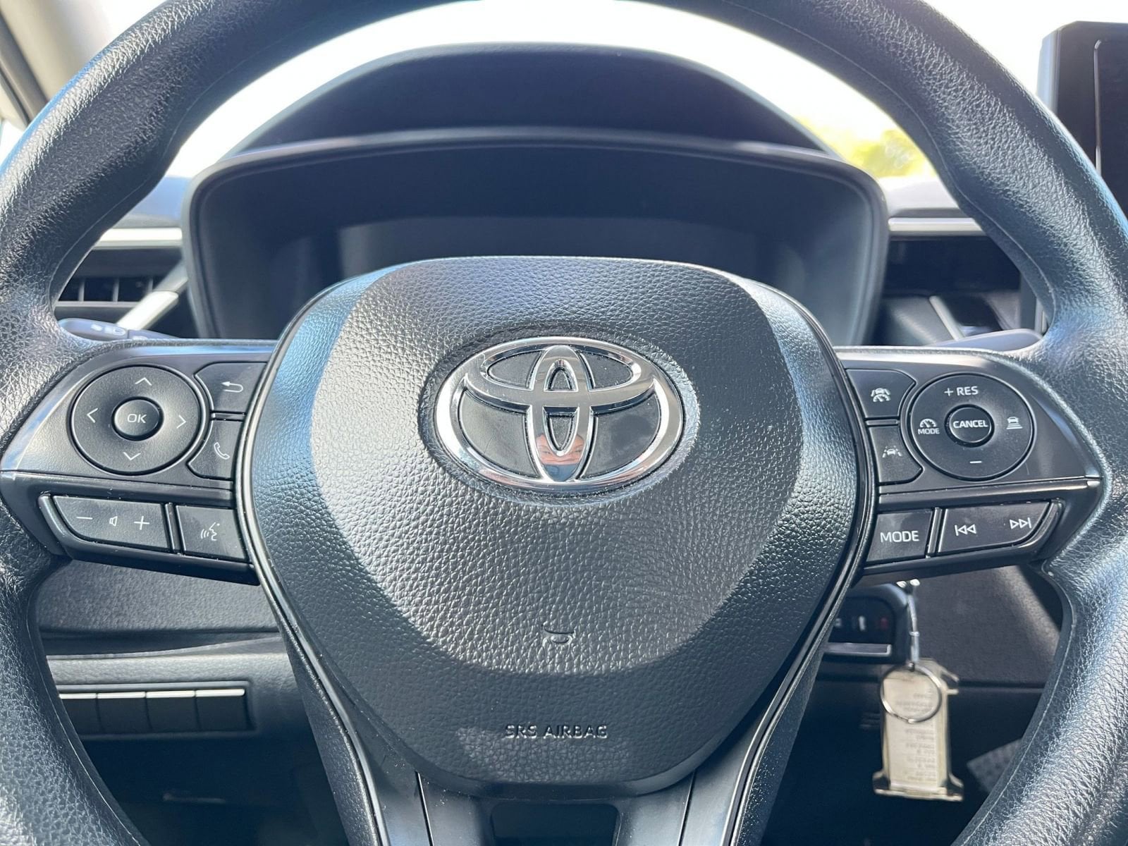 Thumbnail: 2025 Toyota Corolla - 25