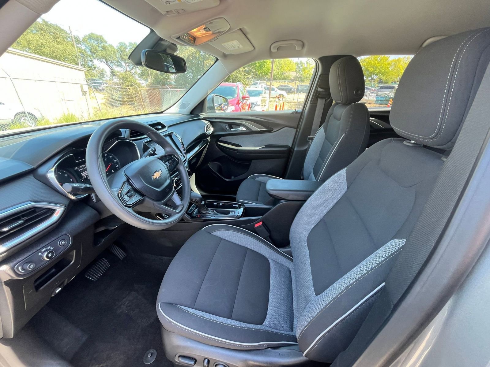 Thumbnail: 2023 Chevrolet TrailBlazer - 25