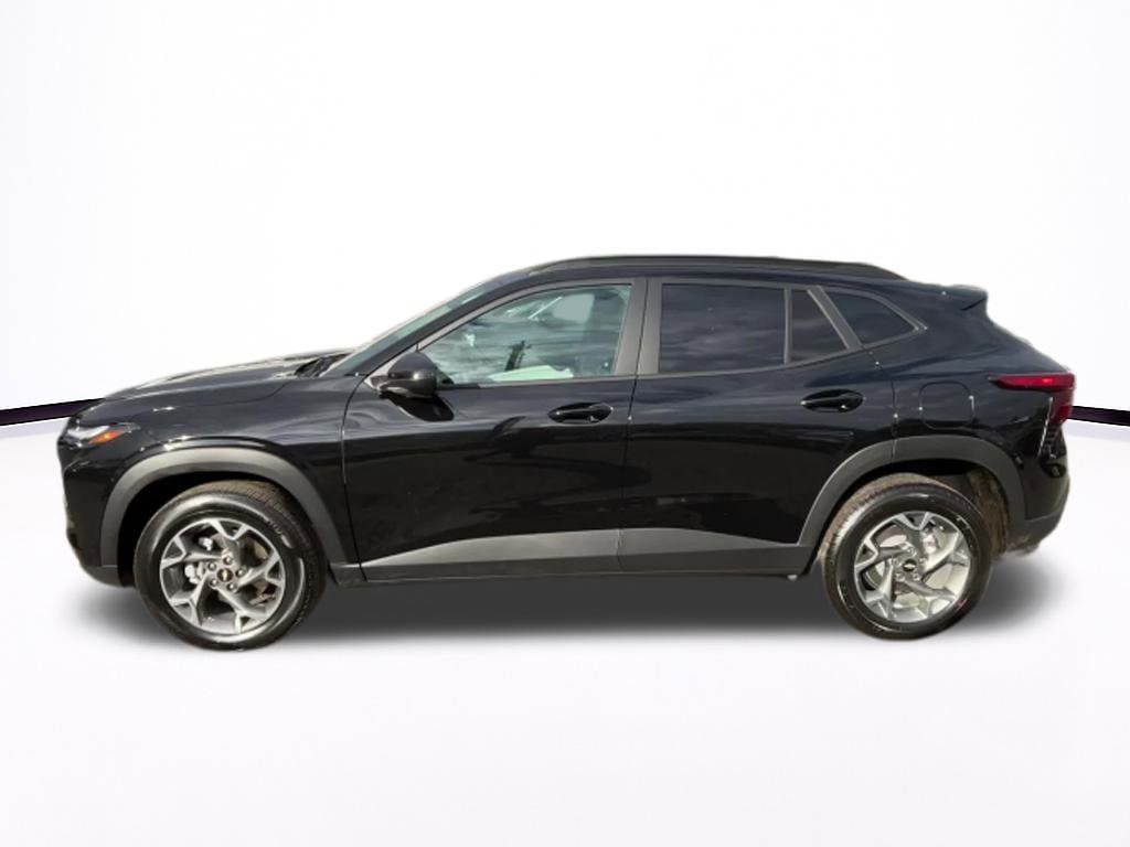 Thumbnail: 2025 Chevrolet Trax - 9