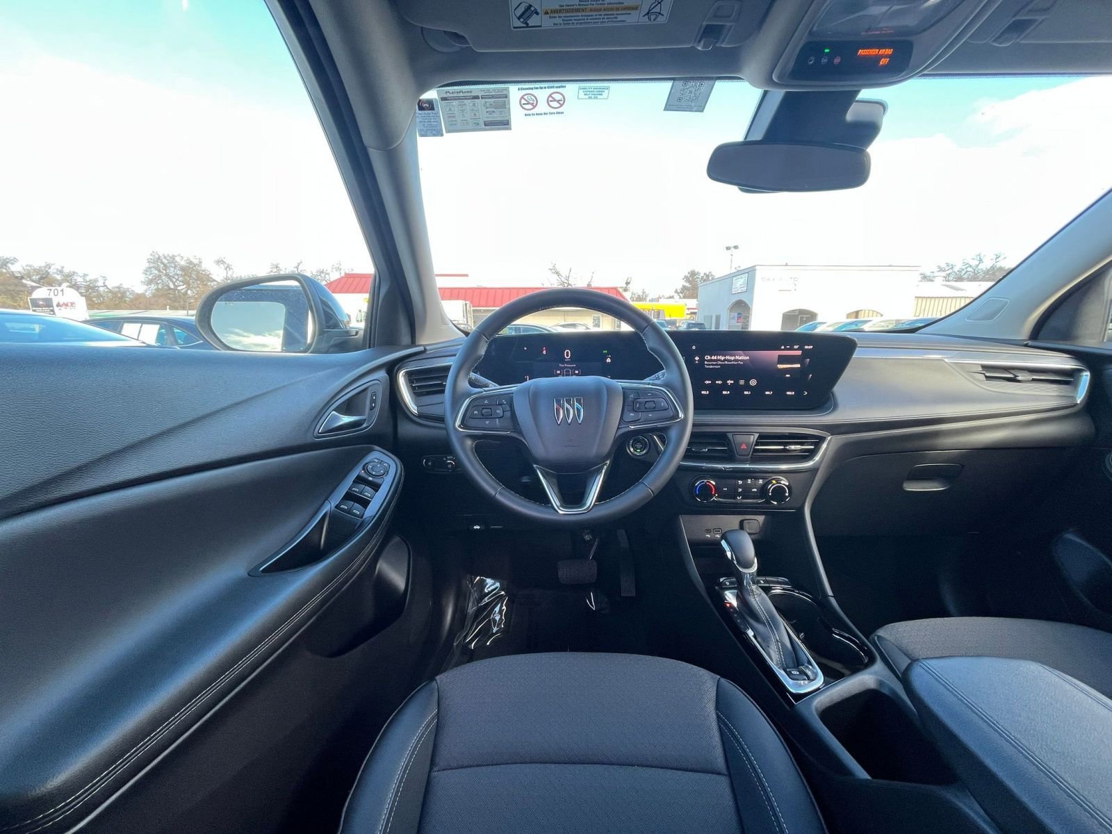 Thumbnail: 2025 Buick Encore GX - 32