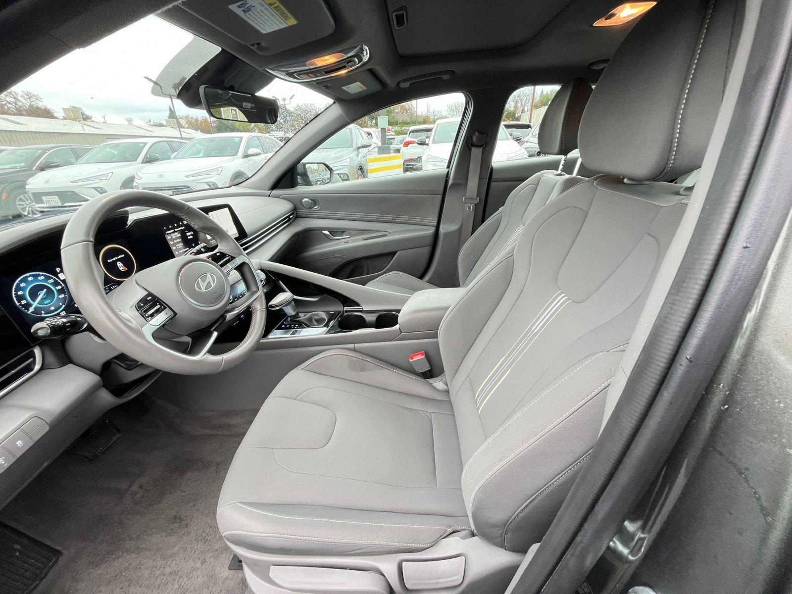 Thumbnail: 2025 Hyundai Elantra - 24