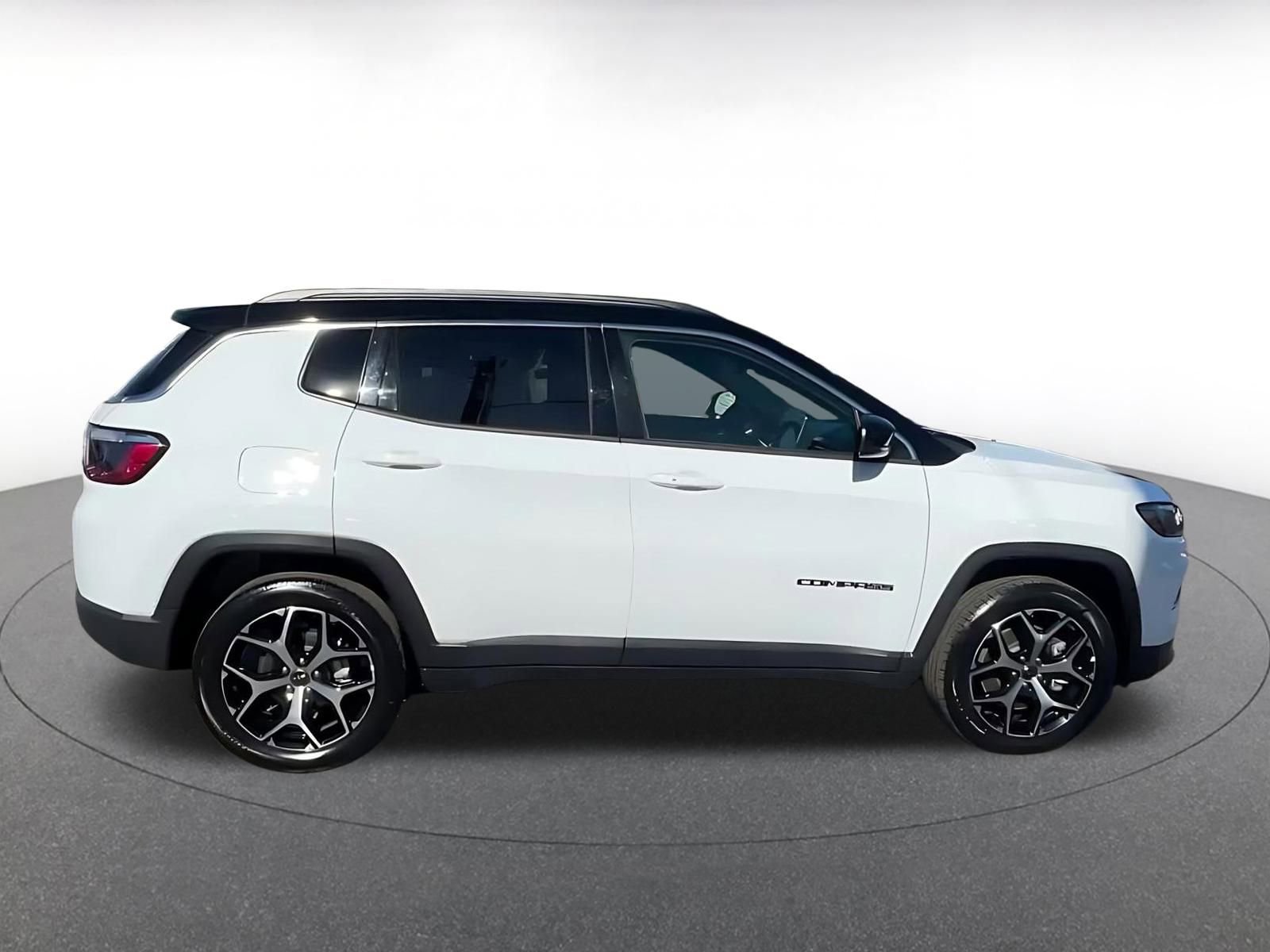 Thumbnail: 2025 Jeep Compass - 15
