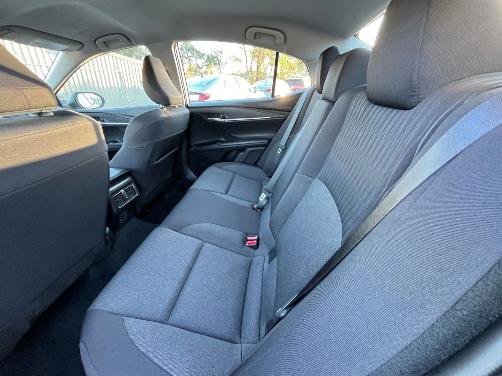 Thumbnail: 2025 Toyota Camry - 25