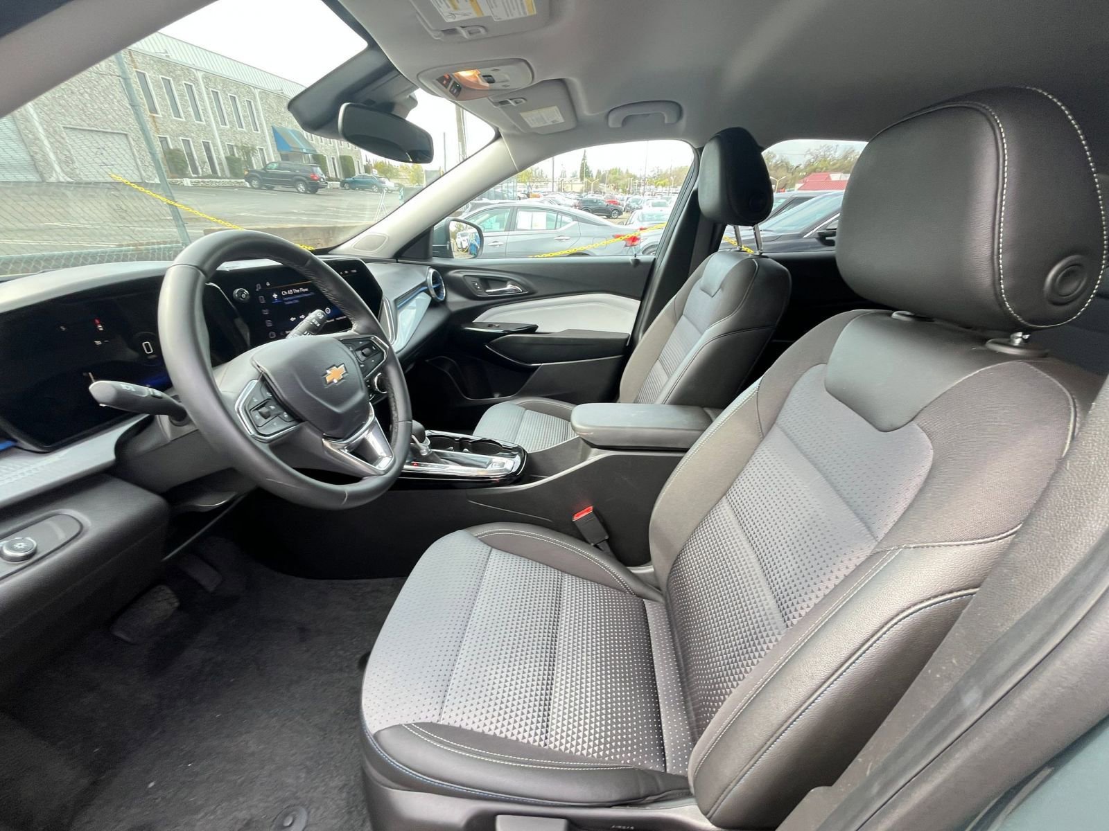 Thumbnail: 2025 Chevrolet Trax - 25