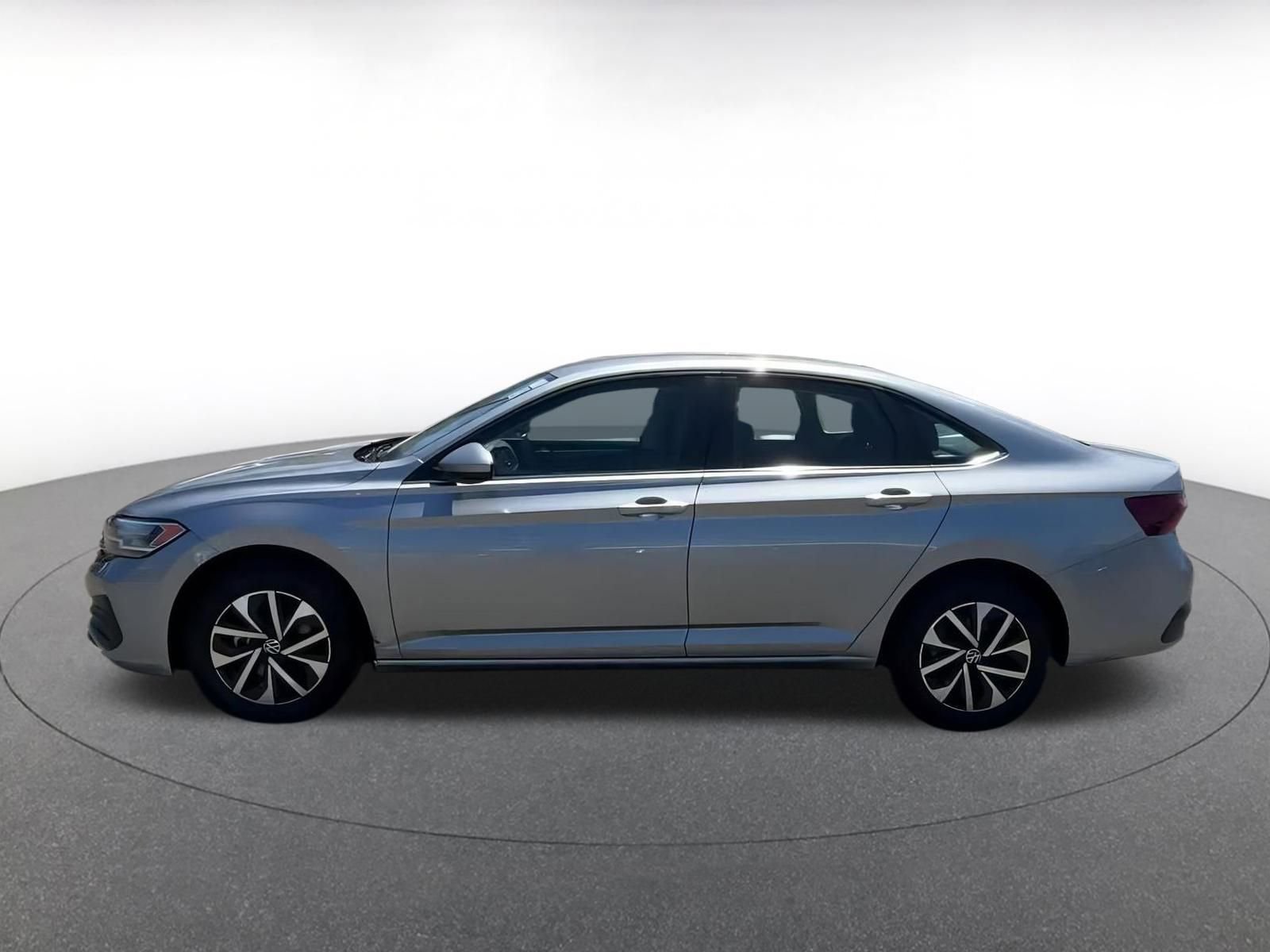 Thumbnail: 2024 Volkswagen Jetta - 8