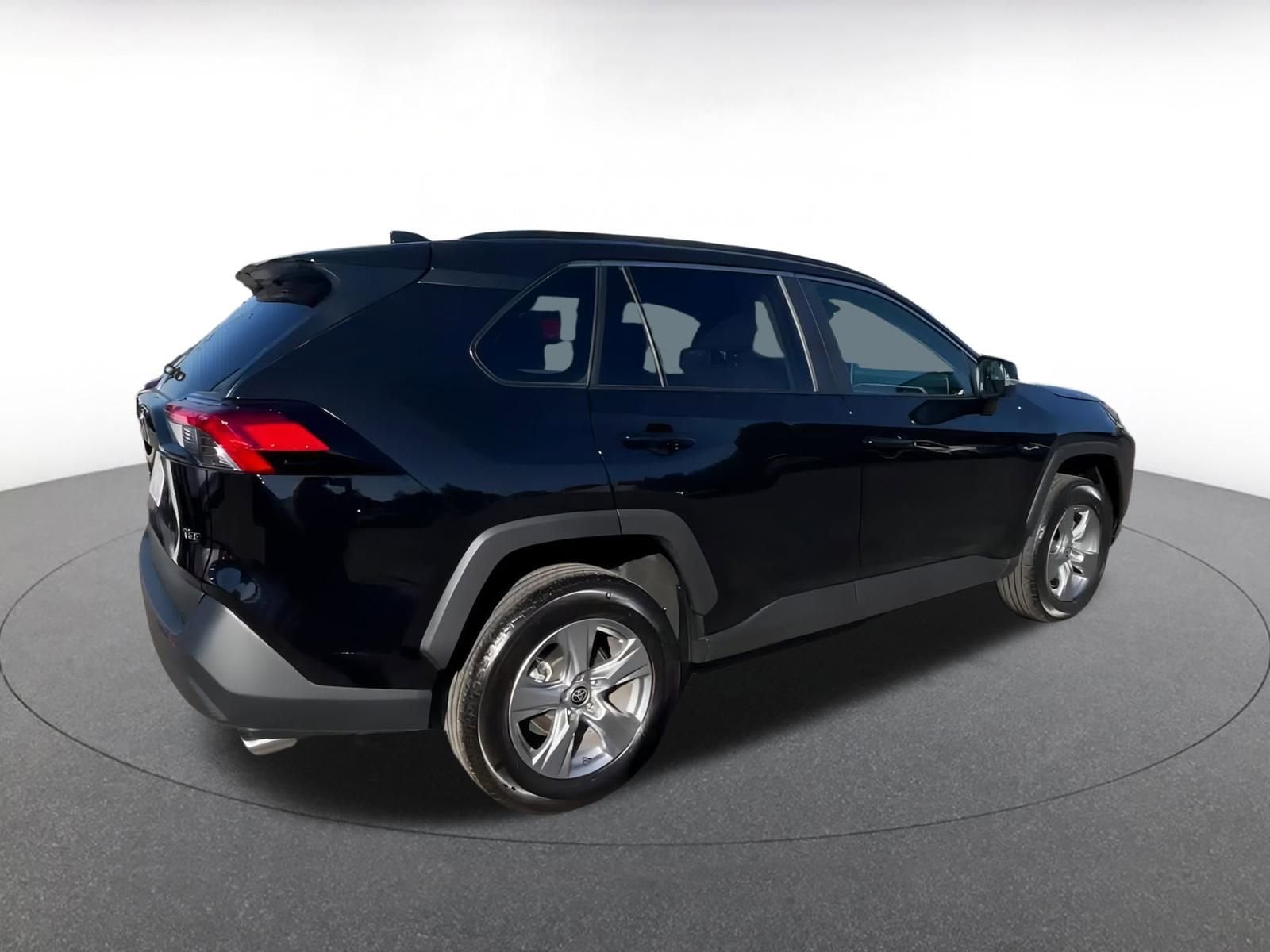 Thumbnail: 2025 Toyota RAV4 - 15