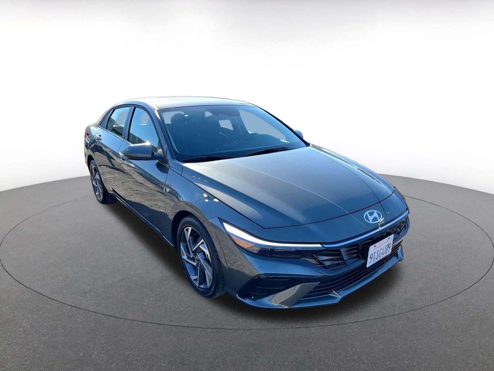 Thumbnail: 2025 Hyundai Elantra - 1