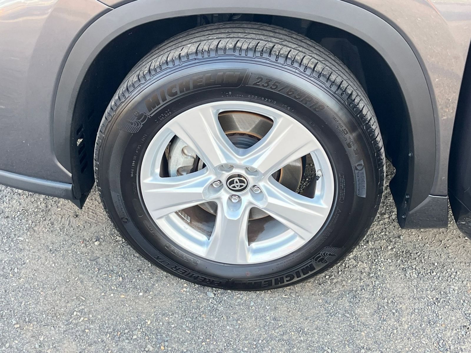 Thumbnail: 2025 Toyota Highlander - 31