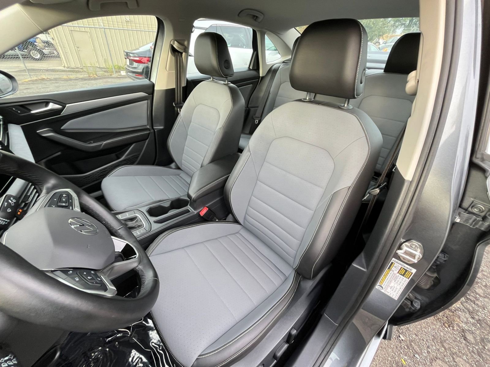 Thumbnail: 2025 Volkswagen Jetta - 35