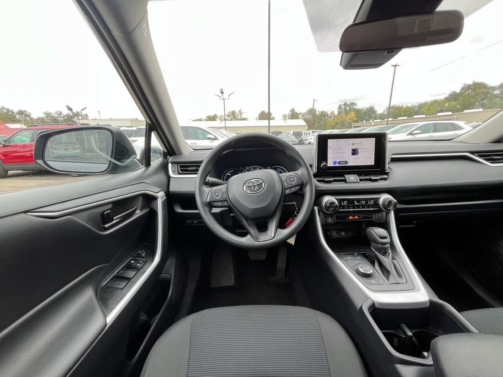 Thumbnail: 2025 Toyota RAV4 - 34