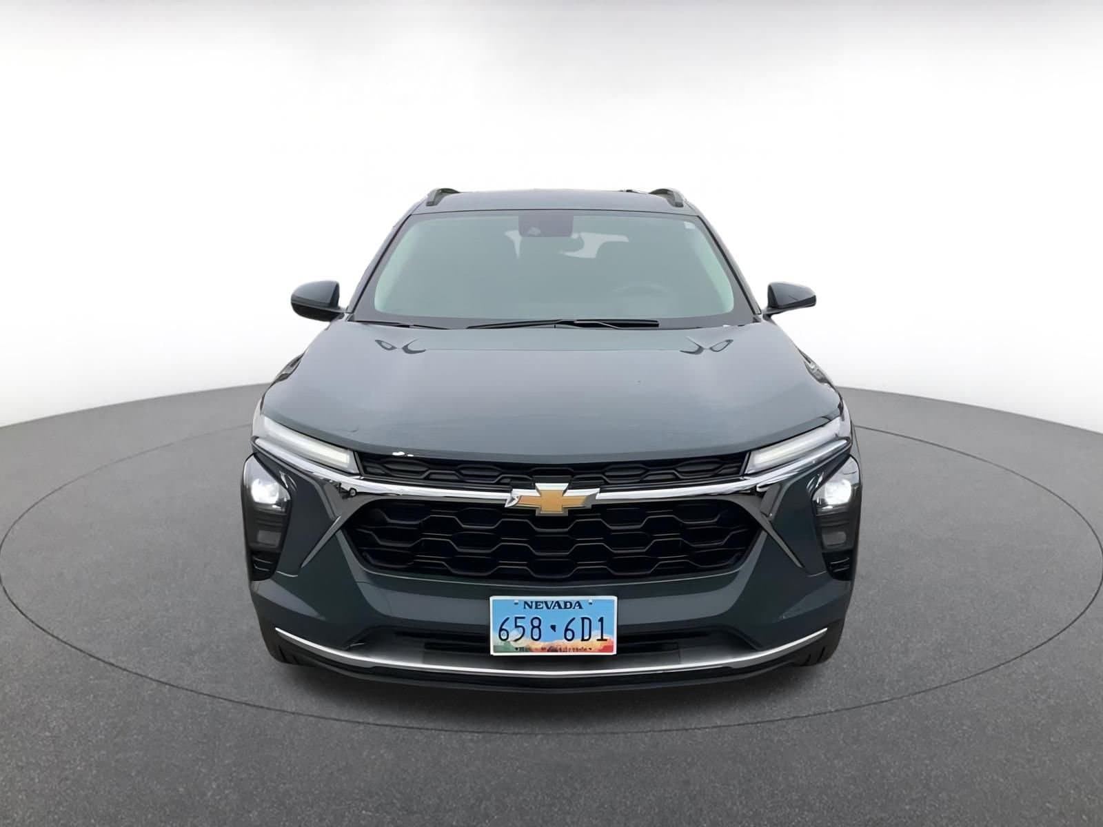 Thumbnail: 2025 Chevrolet Trax - 4