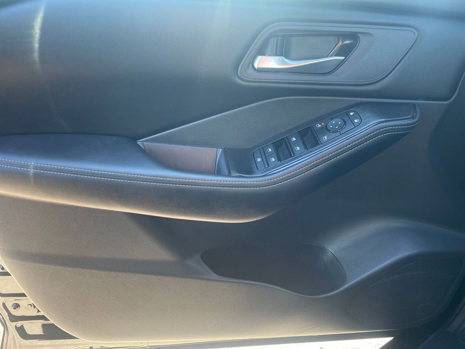 Thumbnail: 2025 Nissan Rogue - 18