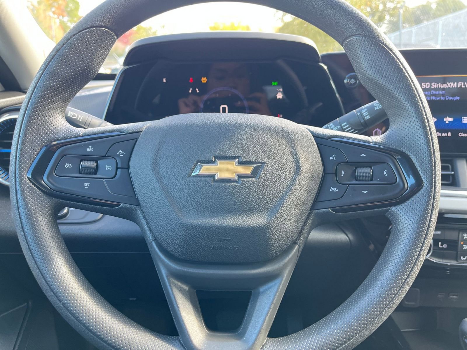 Thumbnail: 2025 Chevrolet Trax - 25