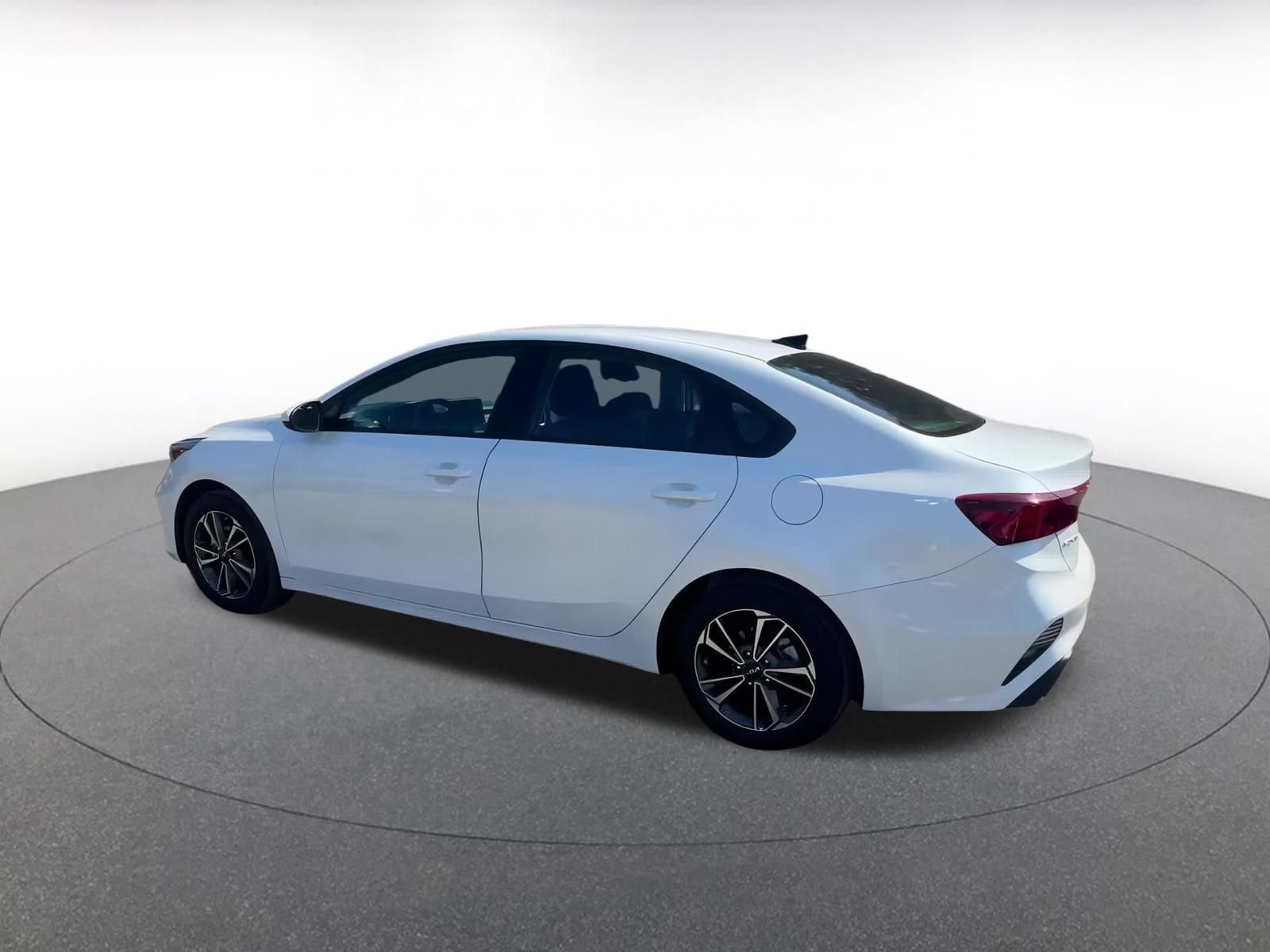 Thumbnail: 2023 Kia Forte - 11