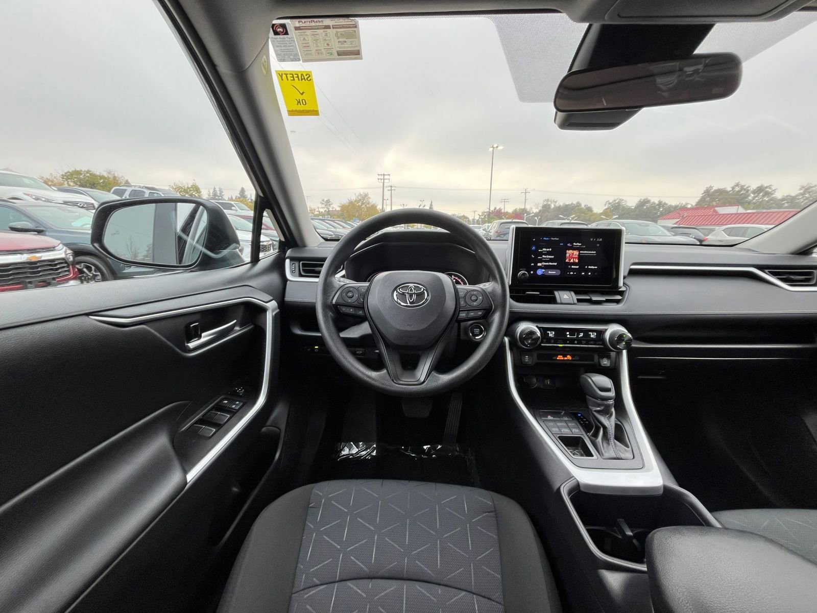 Thumbnail: 2025 Toyota RAV4 - 35