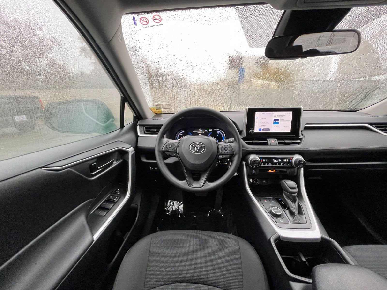 Thumbnail: 2025 Toyota RAV4 - 33