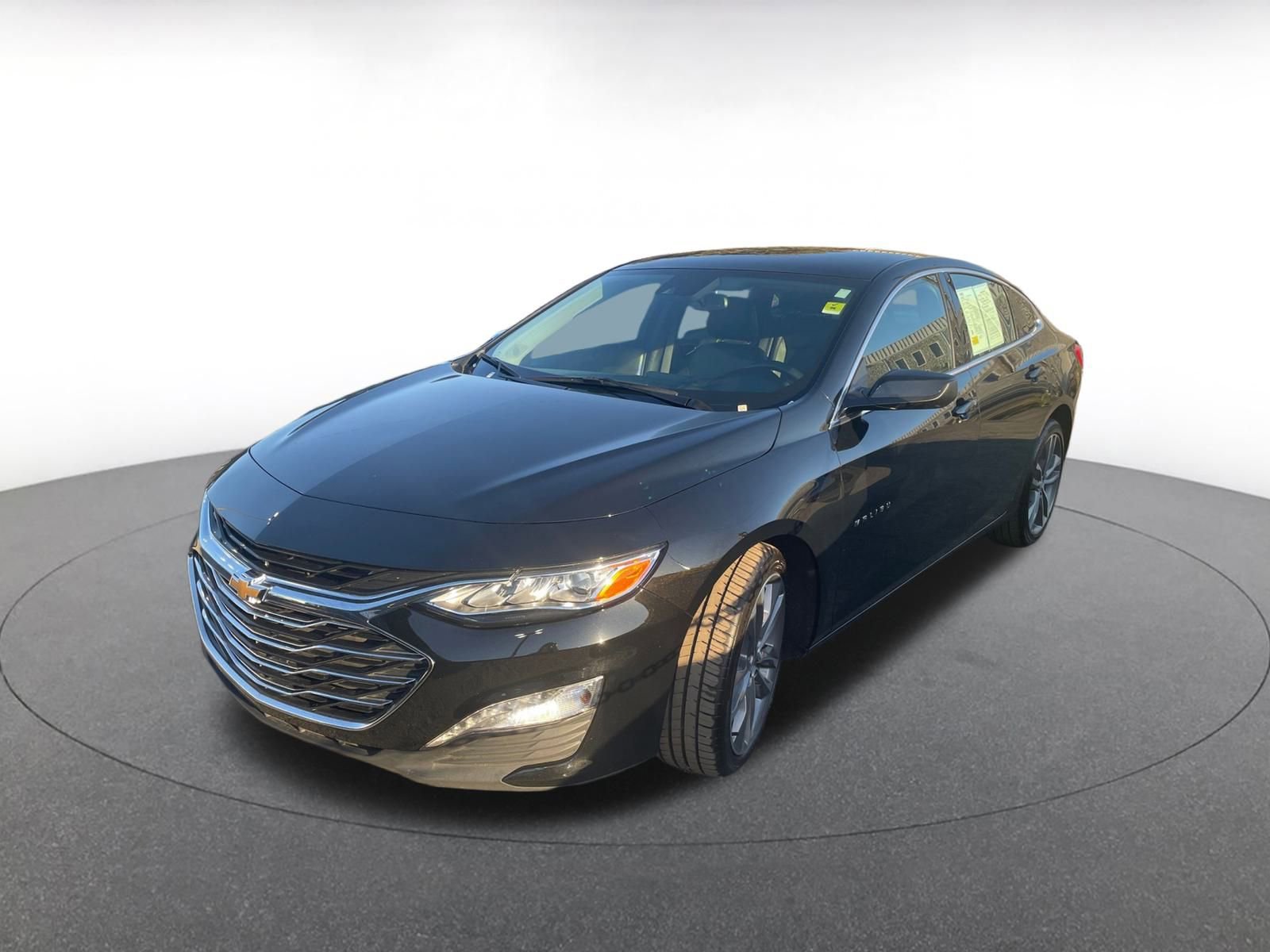 Thumbnail: 2024 Chevrolet Malibu - 4