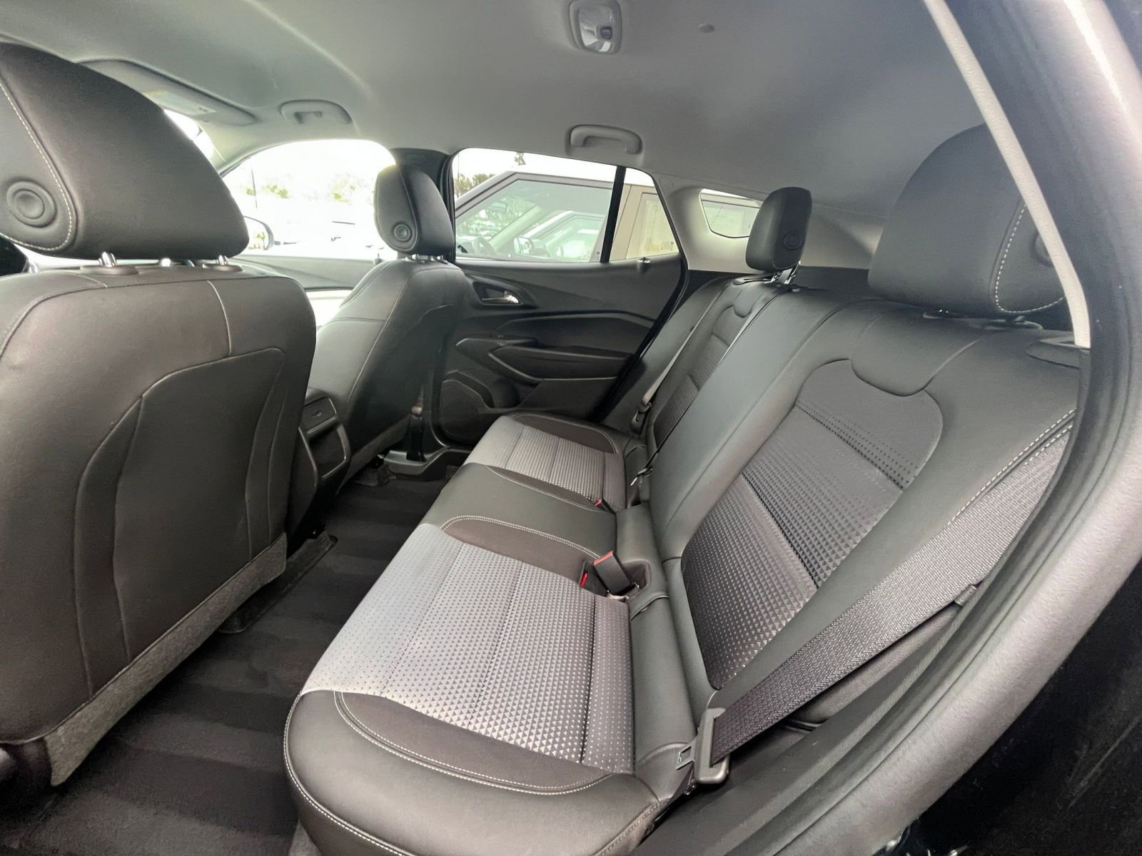 Thumbnail: 2025 Chevrolet Trax - 23