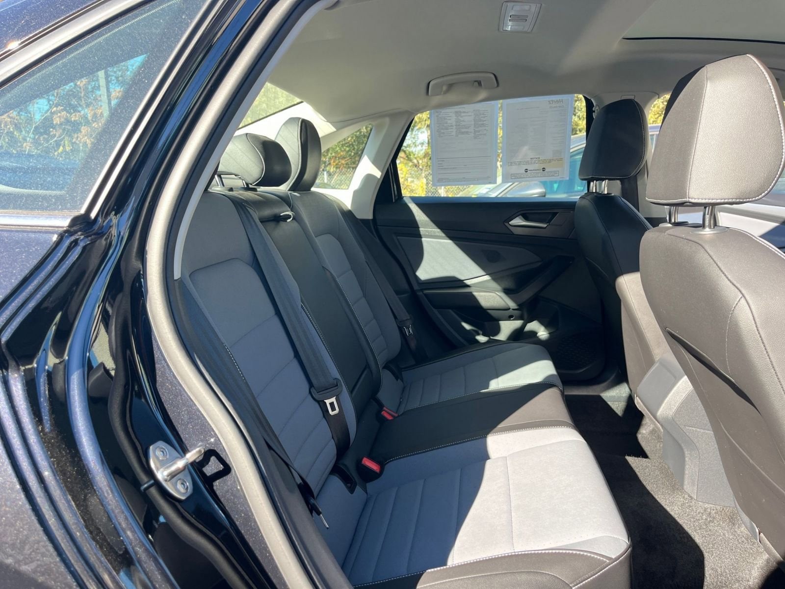 Thumbnail: 2025 Volkswagen Jetta - 24