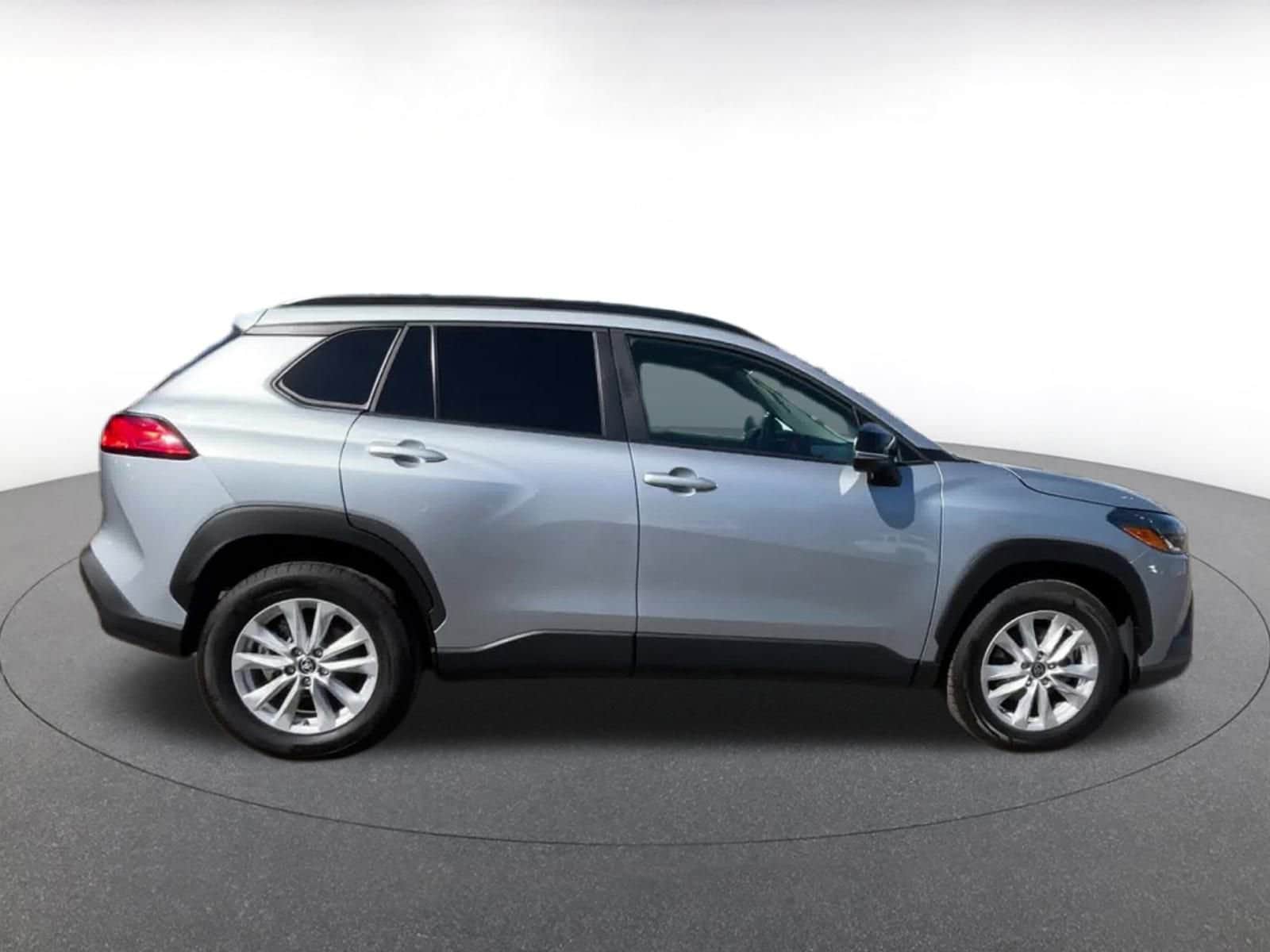 Thumbnail: 2025 Toyota Corolla Cross - 16