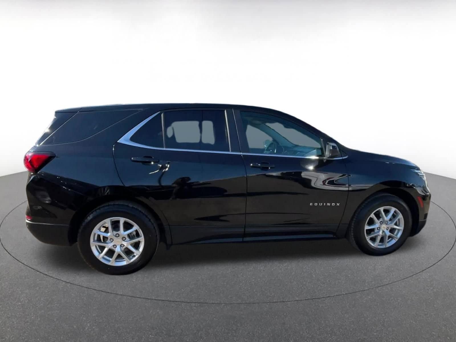 Thumbnail: 2024 Chevrolet Equinox - 16