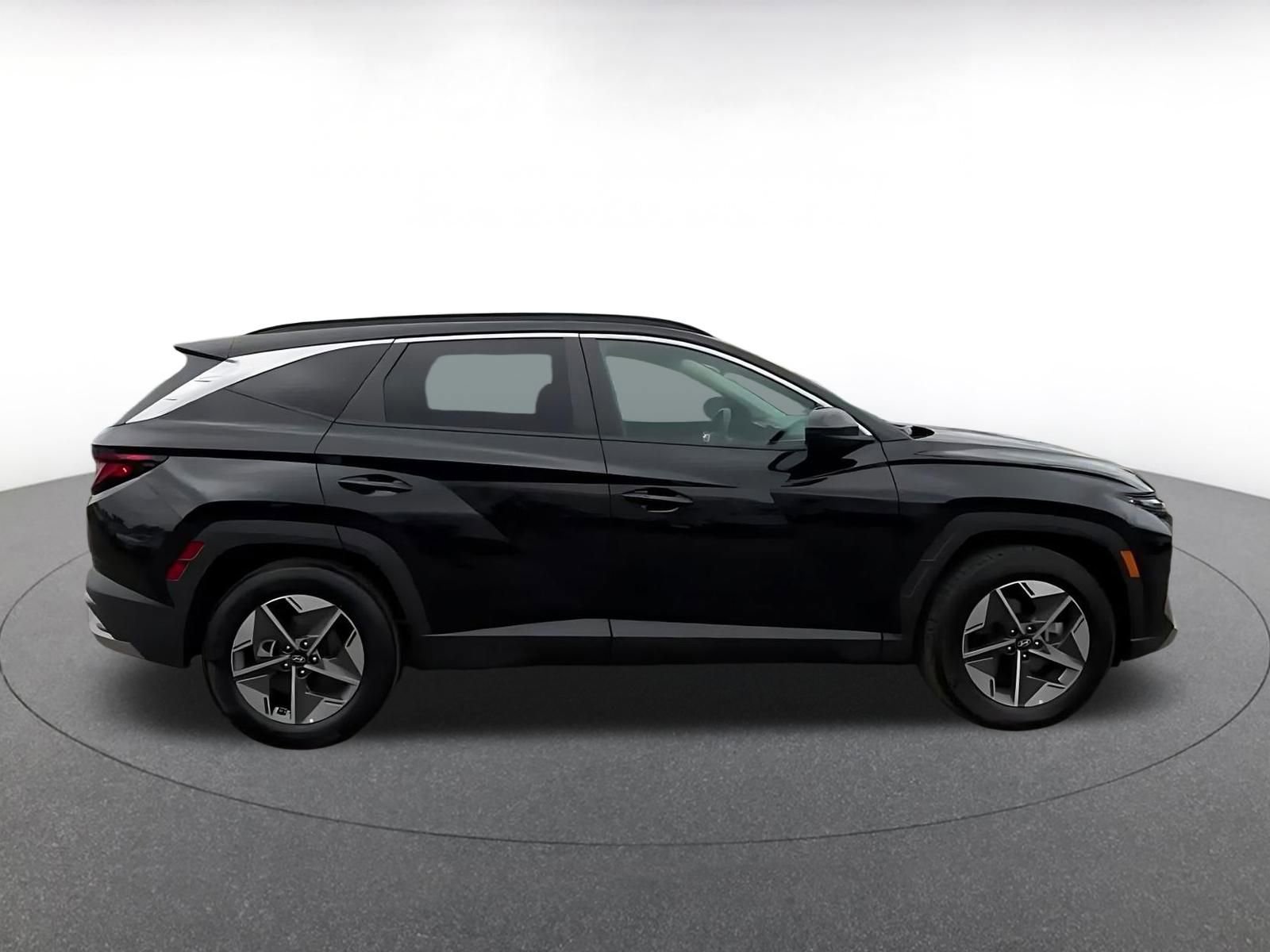 Thumbnail: 2025 Hyundai Tucson - 16