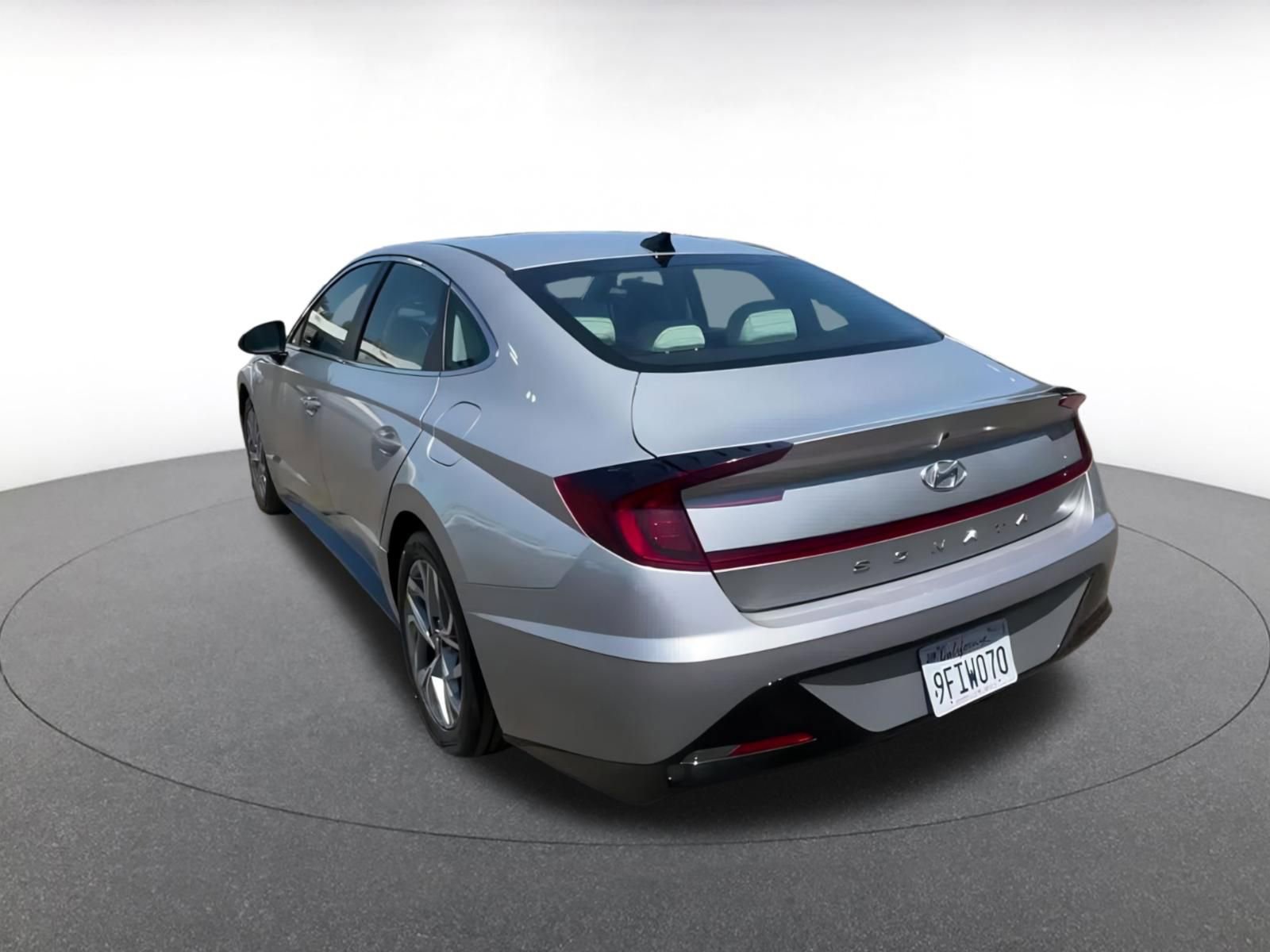 Thumbnail: 2023 Hyundai Sonata - 4