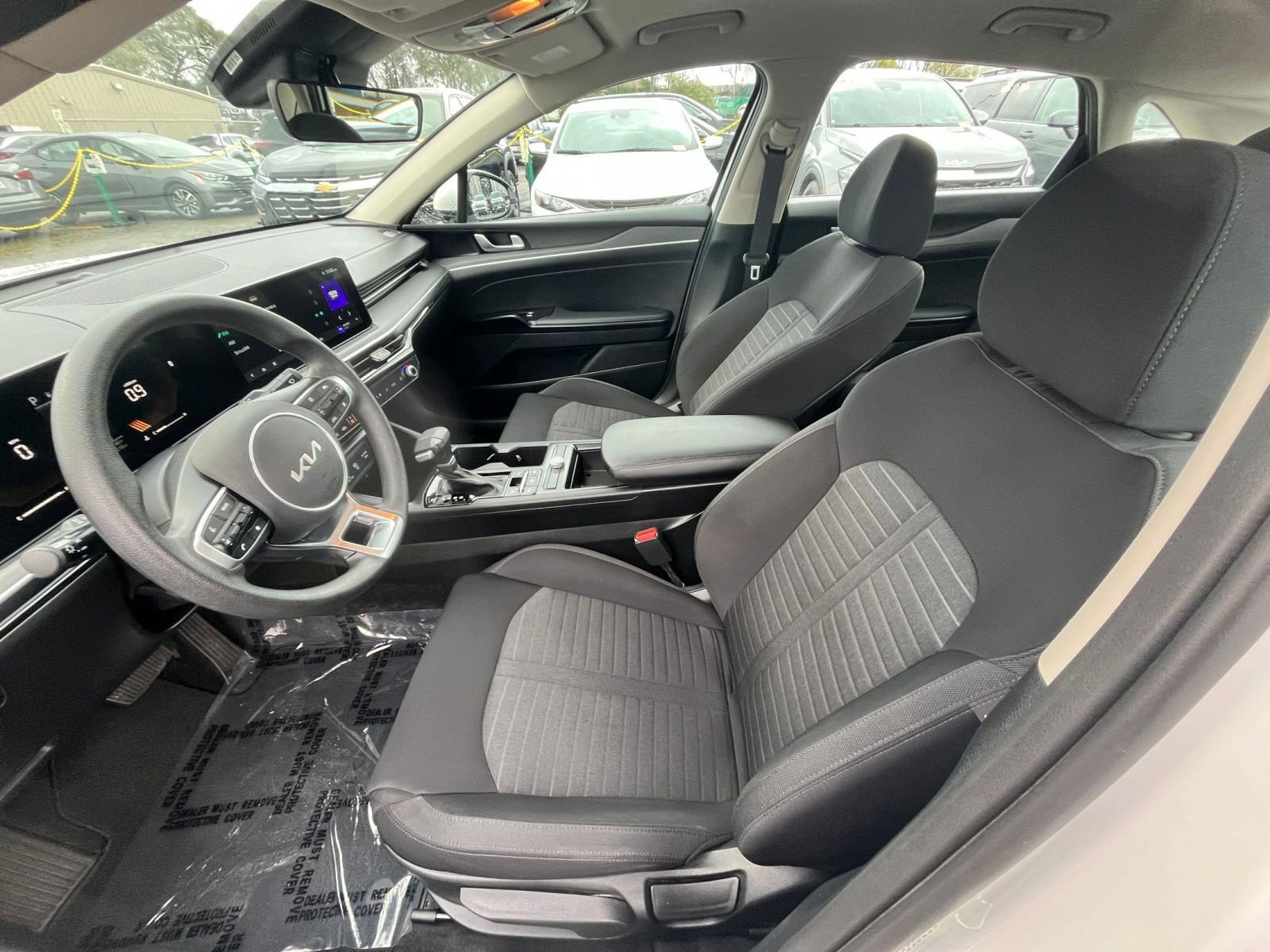 Thumbnail: 2025 Kia K5 - 25