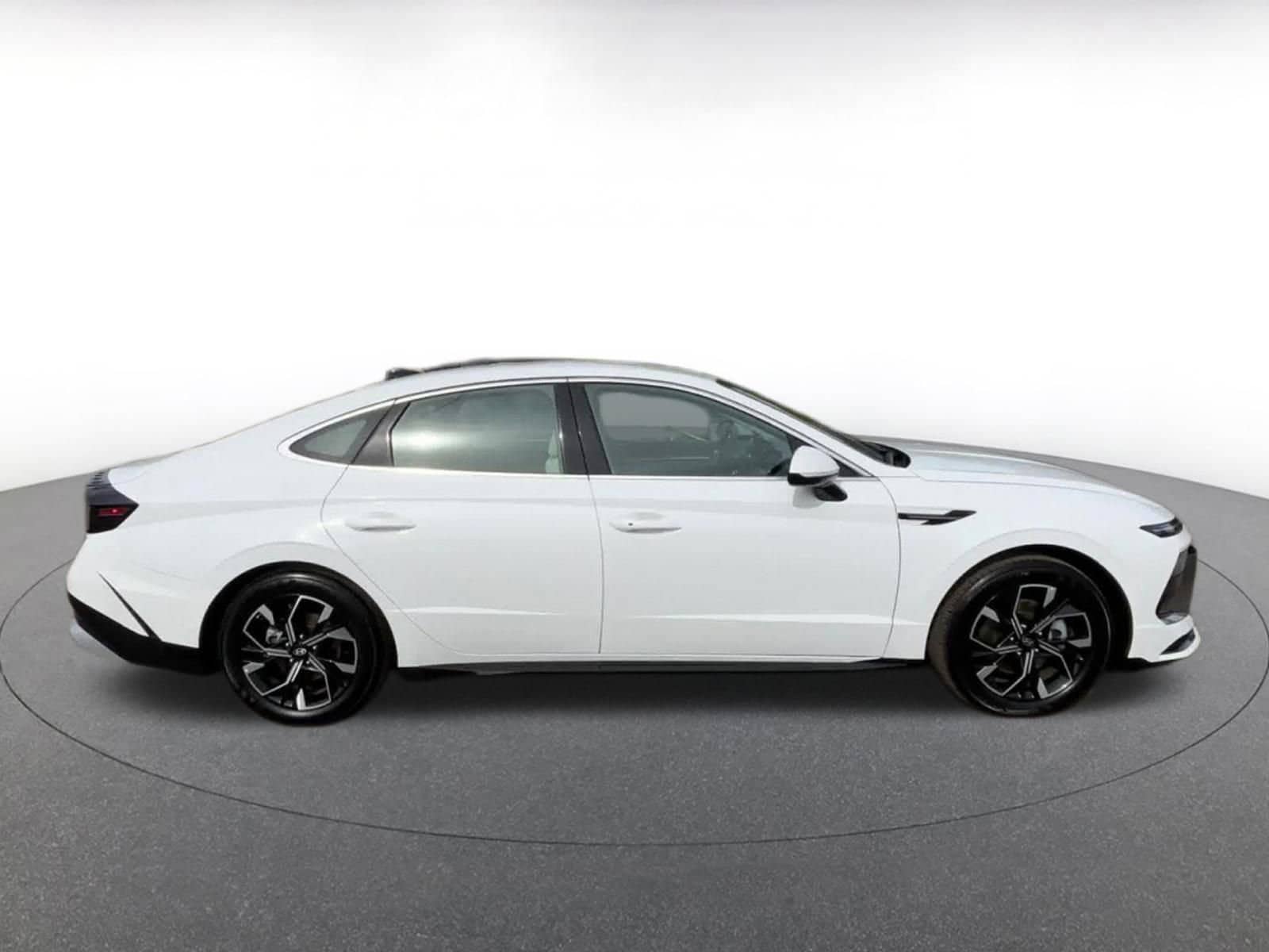 Thumbnail: 2025 Hyundai Sonata - 16