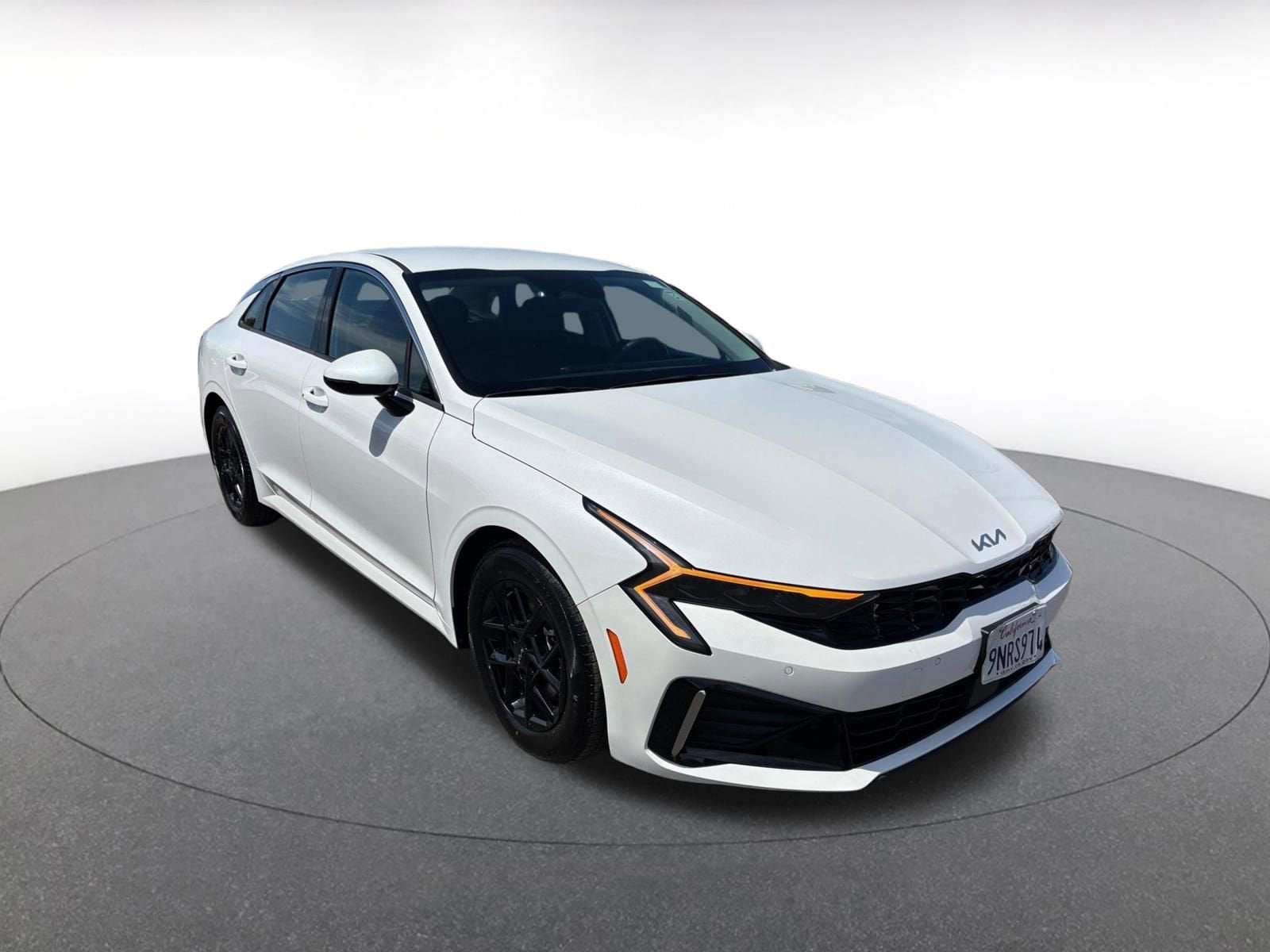 Thumbnail: 2025 Kia K5 - 1