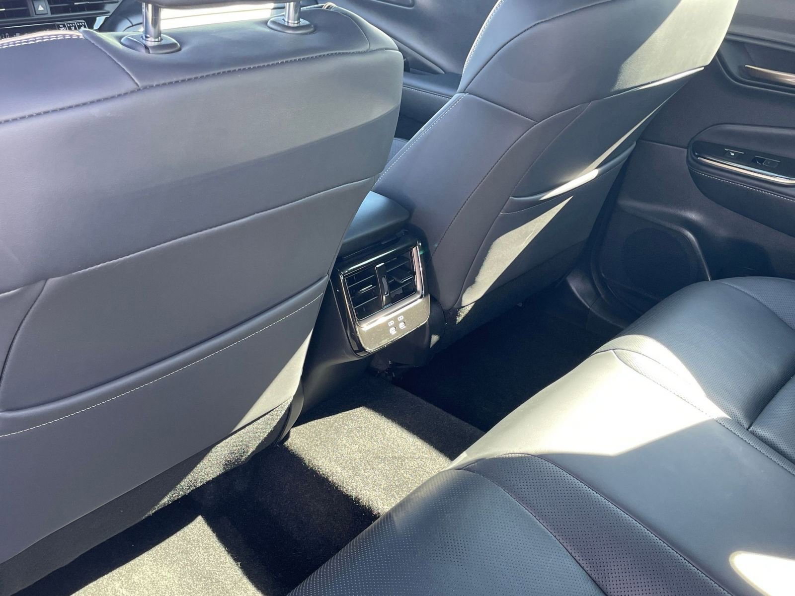 Thumbnail: 2025 Toyota Crown - 24