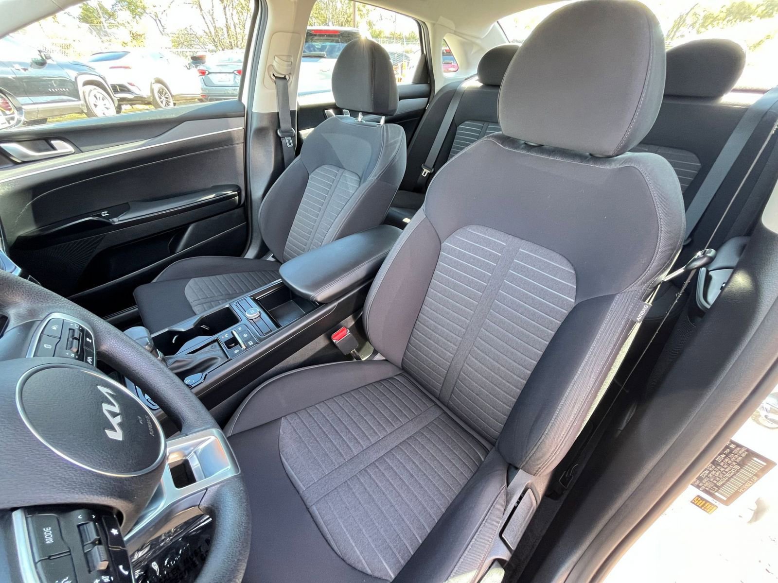 Thumbnail: 2025 Kia K5 - 35