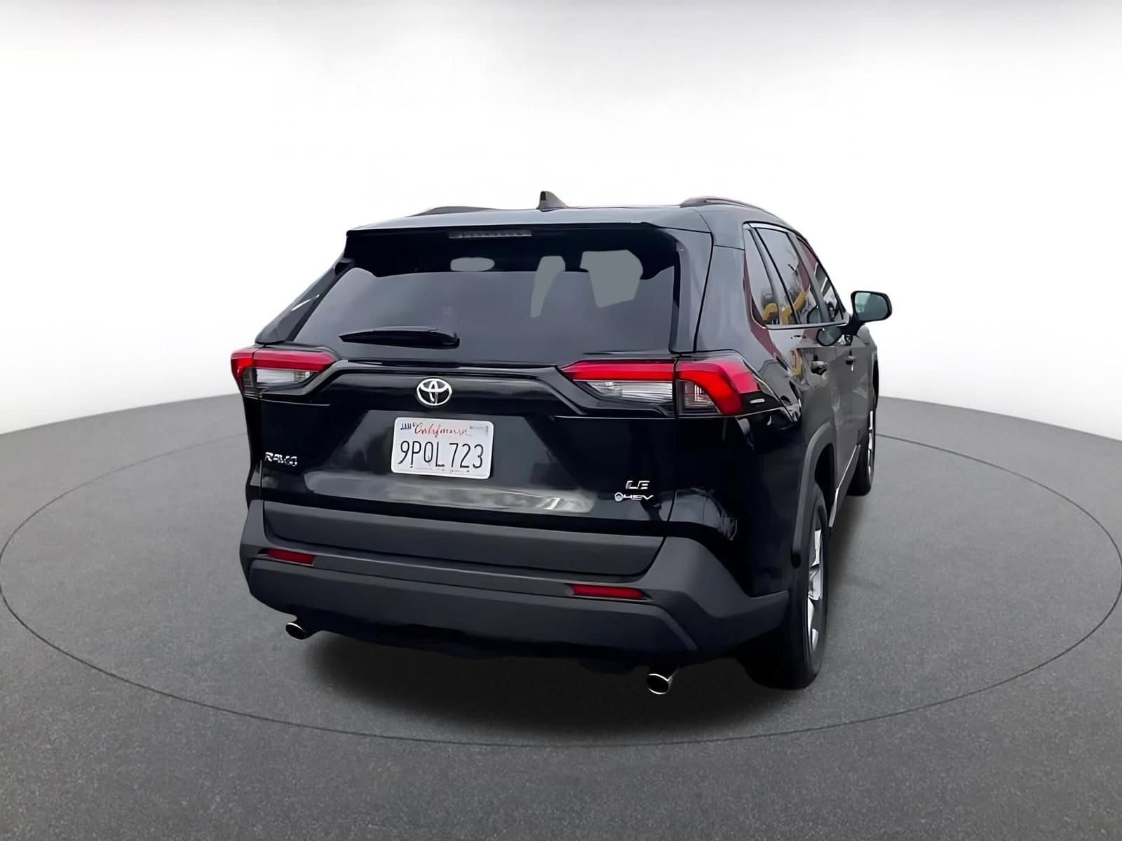 Thumbnail: 2025 Toyota RAV4 - 15