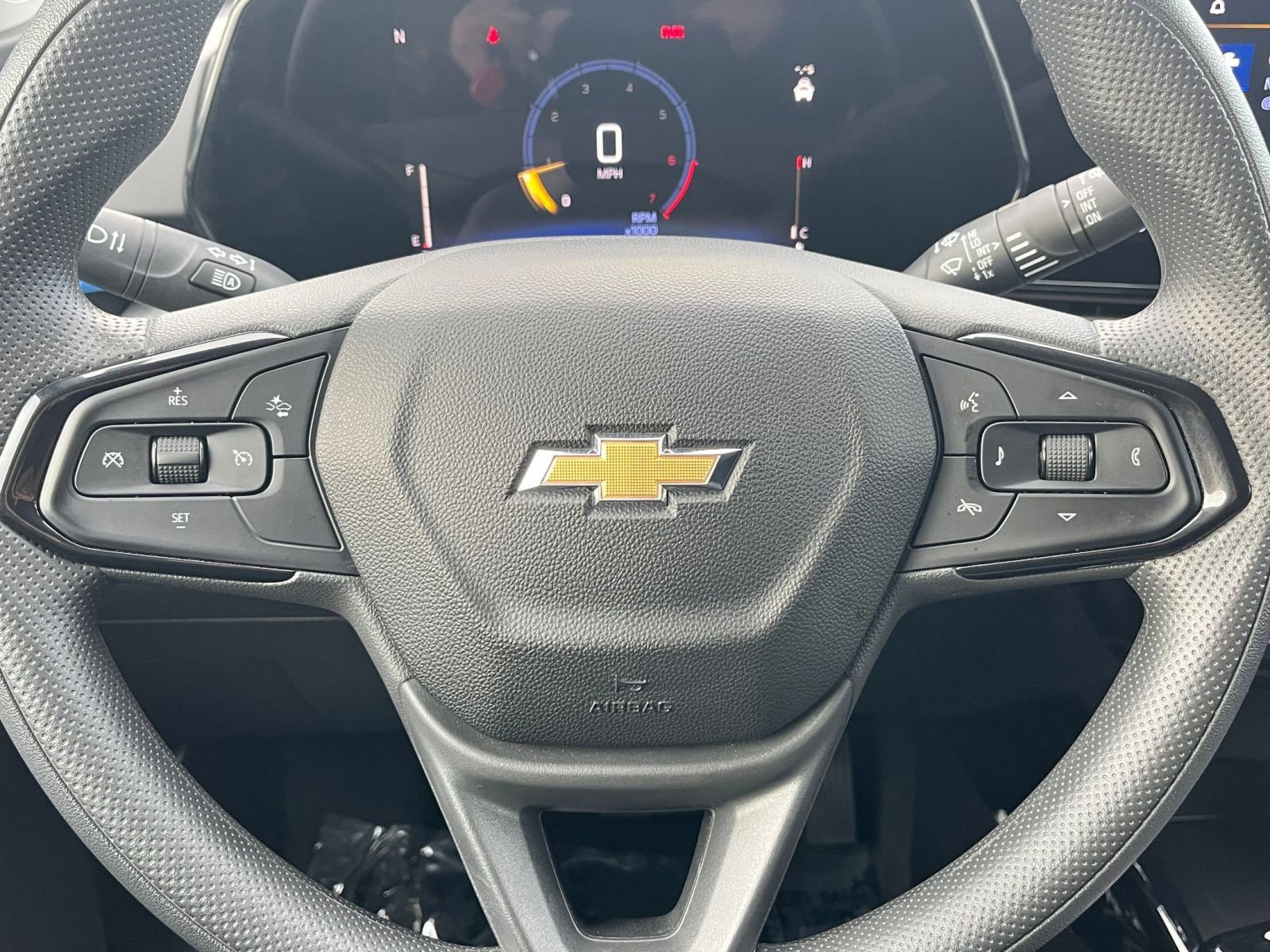 Thumbnail: 2025 Chevrolet Trax - 25