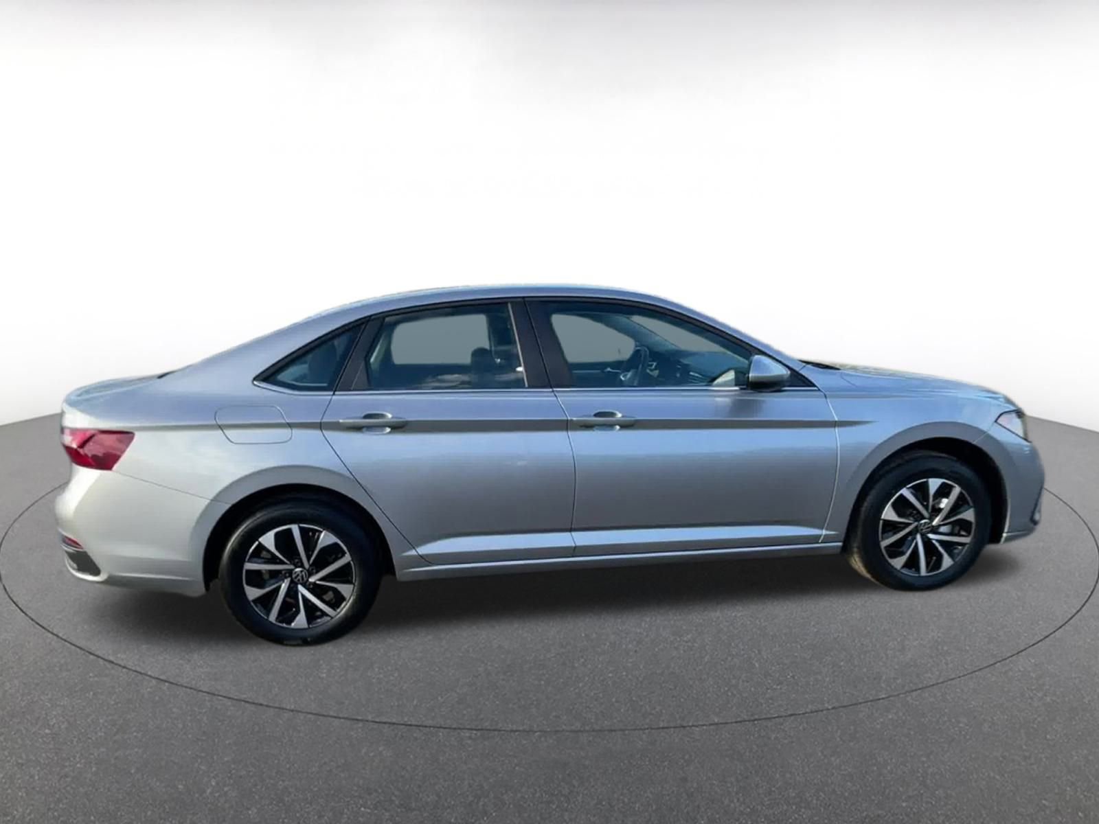 Thumbnail: 2025 Volkswagen Jetta - 16